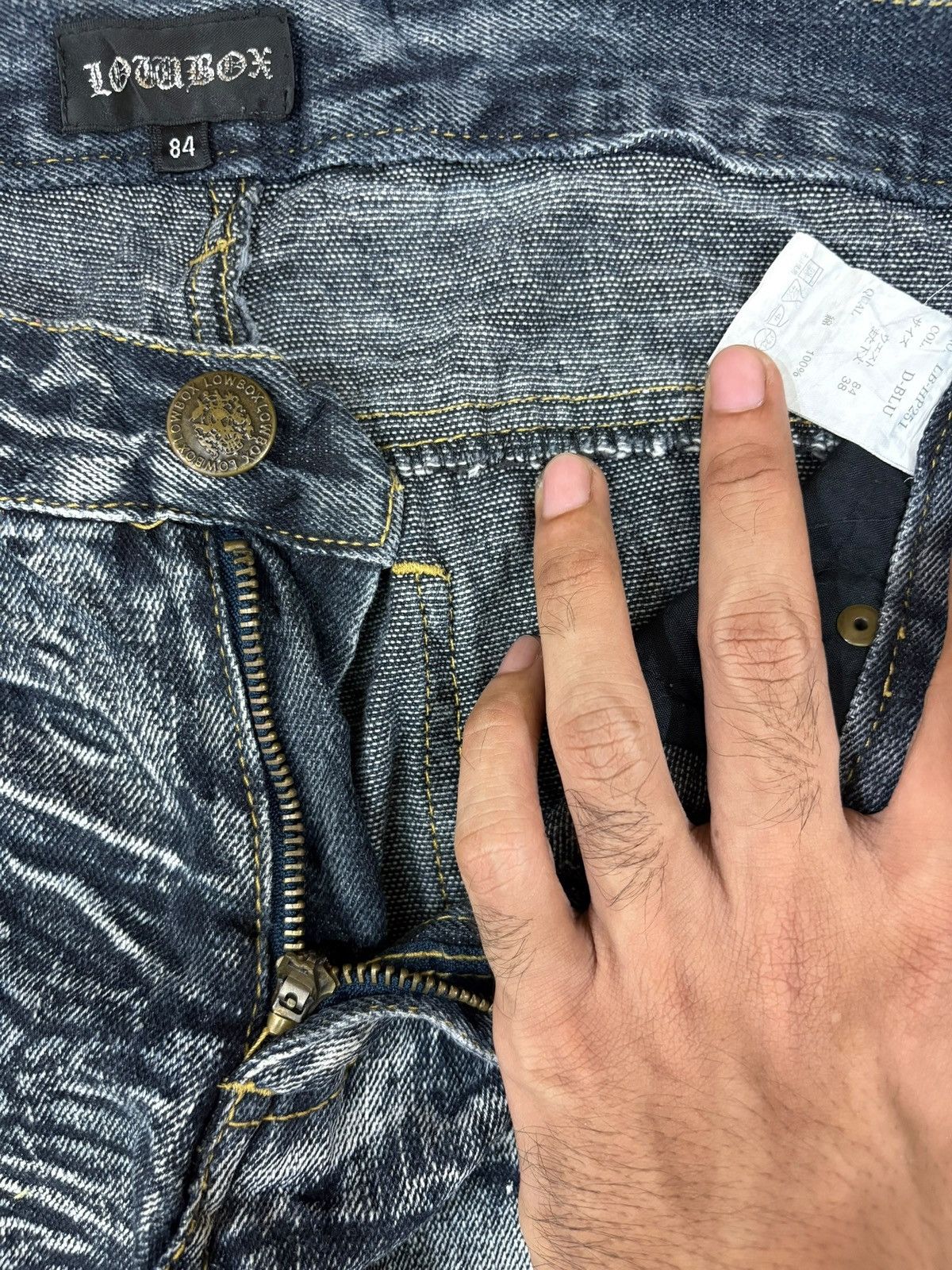 LOWBOX Vintage Japanese Lowbox Painted Distress Jeans Shorts Jorts Size US 32 / EU 48 - 8 Thumbnail