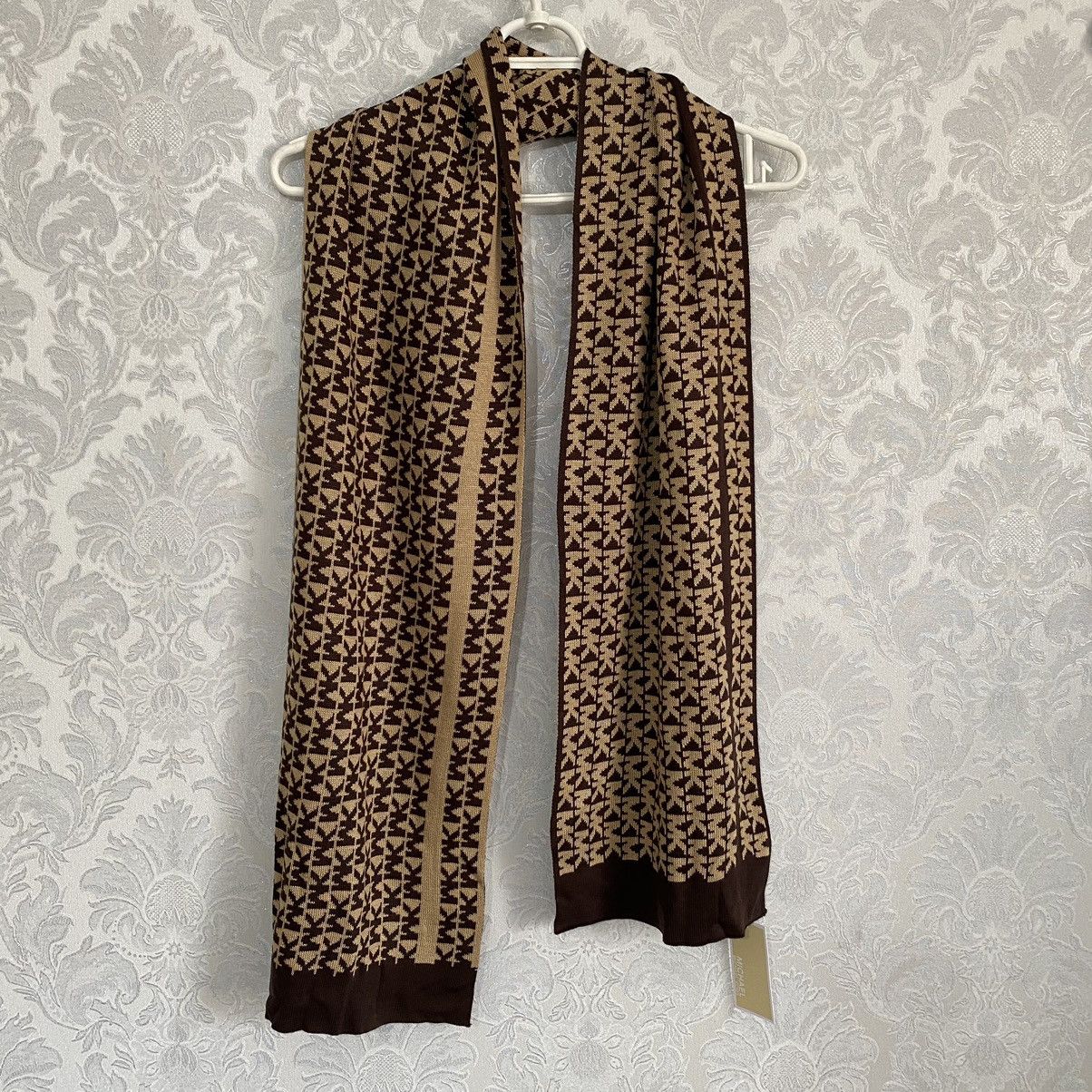 Michael Kors New Michael Kors Scarf MK Monogram Reversible Brown Beige Size ONE SIZE - 1 Thumbnail
