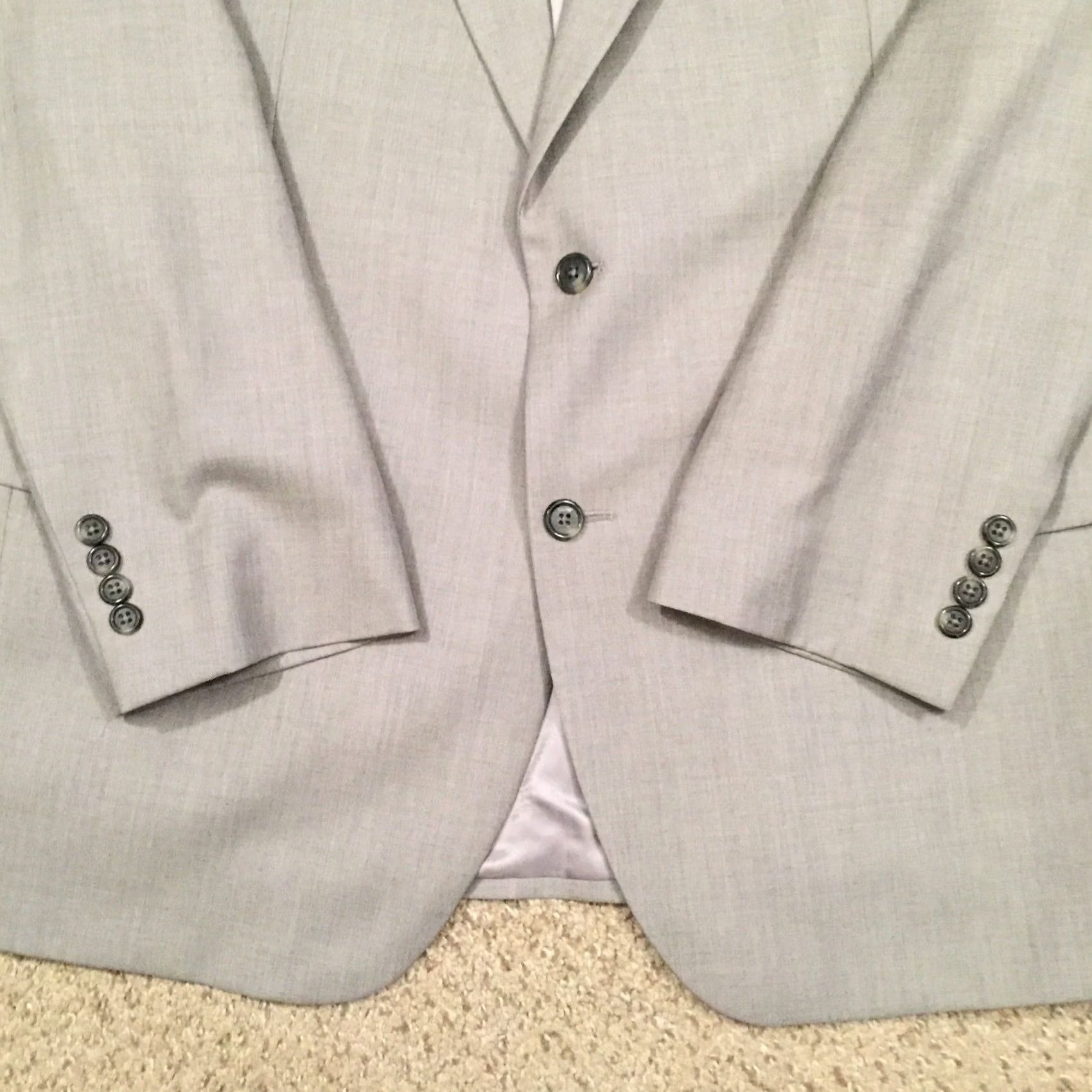 Jos. A. Bank Jos A Bank Blazer Mens 44 Gray Two Button Wool Silk Blend Jacket Blazer Notch Lapel Single-Breasted Two-Button Front Vintage? No Size 44R - 4 Thumbnail