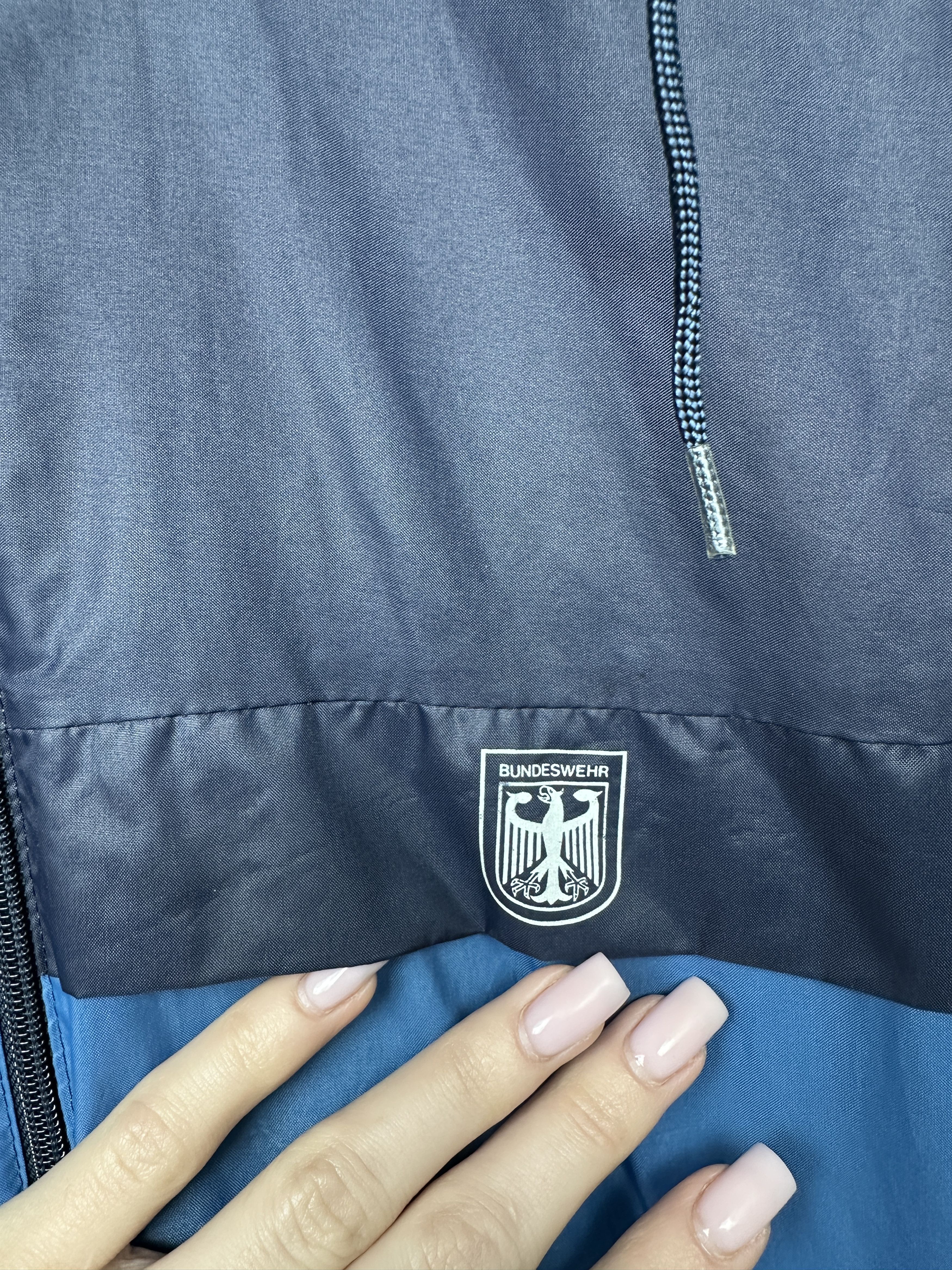 Adidas Adidas Bundeswehr Vintage Mens Nylon Windbreaker Jacket Size US L / EU 52-54 / 3 - 3 Thumbnail