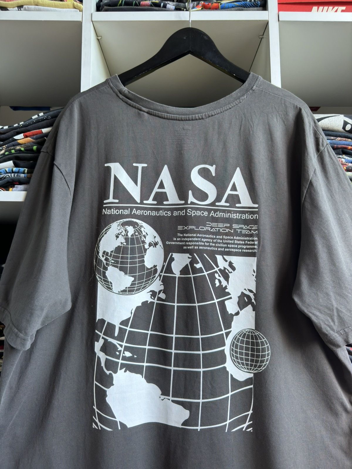 NASA Vintage NASA Space Planet Tee Size US XL / EU 56 / 4 - 2 Thumbnail