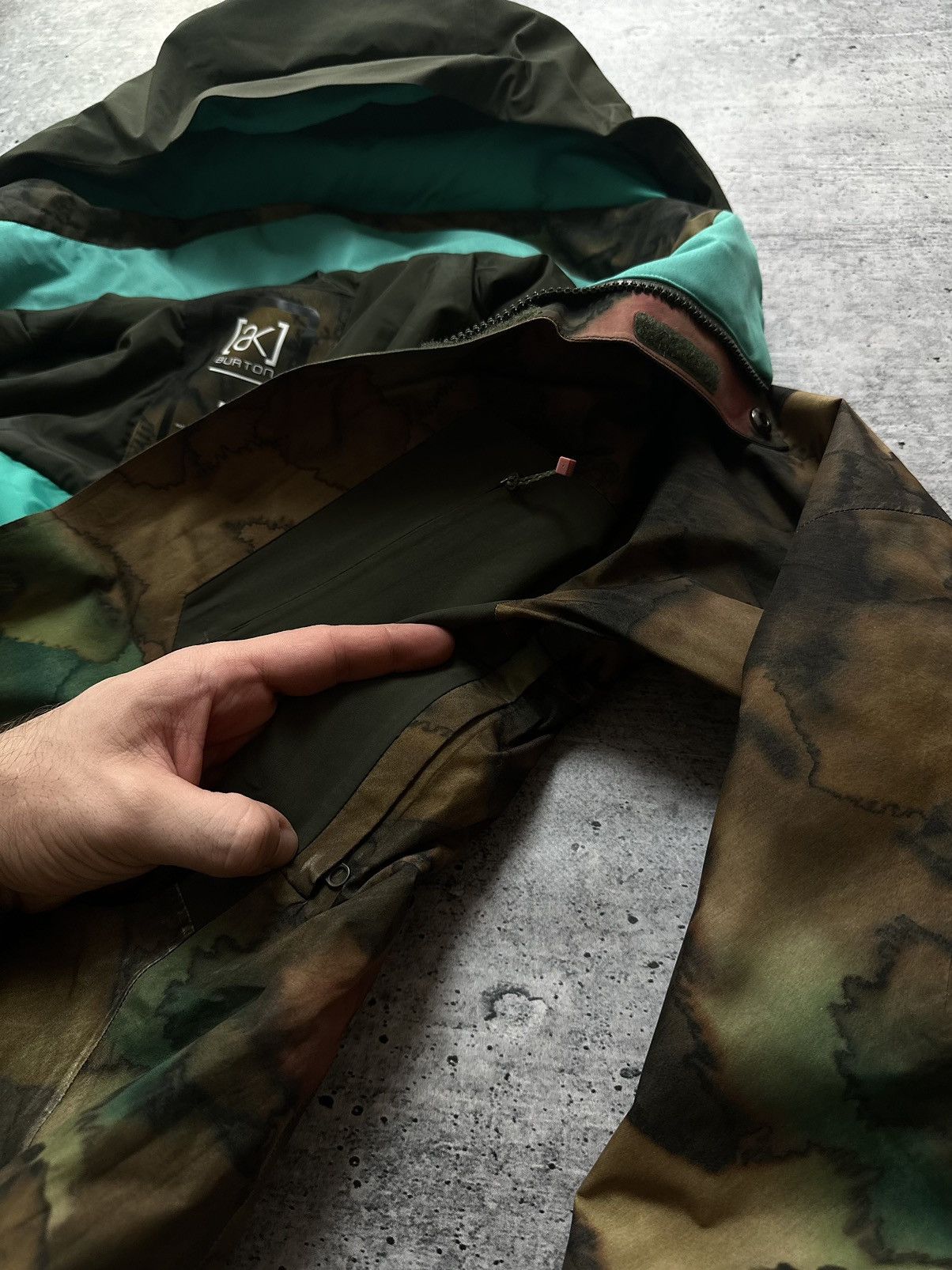 Burton Burton AK Gore Tex Embar Snowboarding Rain Jacket Outdoor Size L / US 10 / IT 46 - 11 Thumbnail