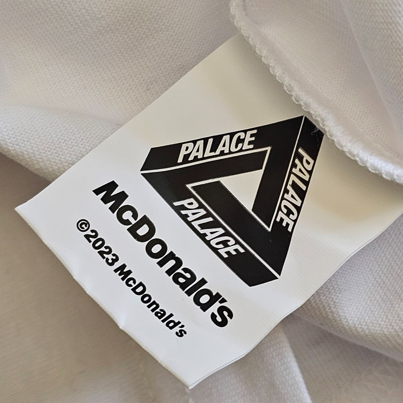 Palace X McDonald’s Logo Cotton T Shirt in White size Large - New Size US L / EU 52-54 / 3 - 3 Thumbnail