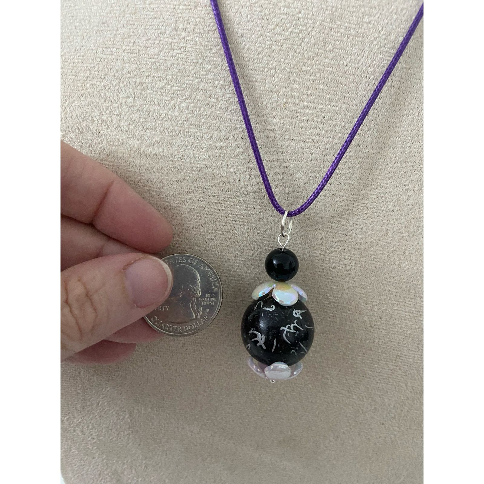 Handmade Handmade round black pendant necklace Size ONE SIZE - 2 Thumbnail