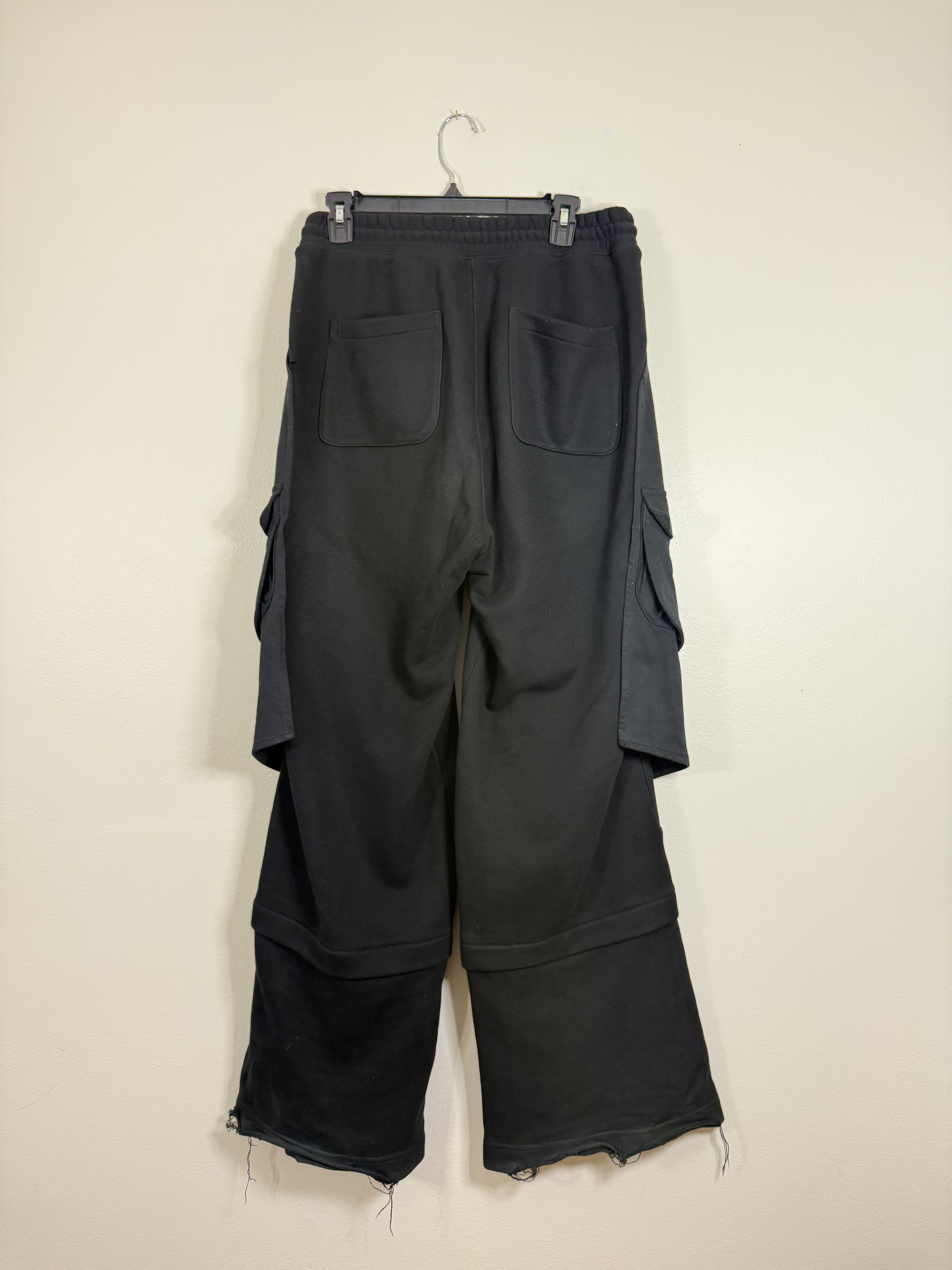 JiyongKim AW23 Black Multi-layer Cargo Sweatpants Size US 32 / EU 48 - 2 Thumbnail