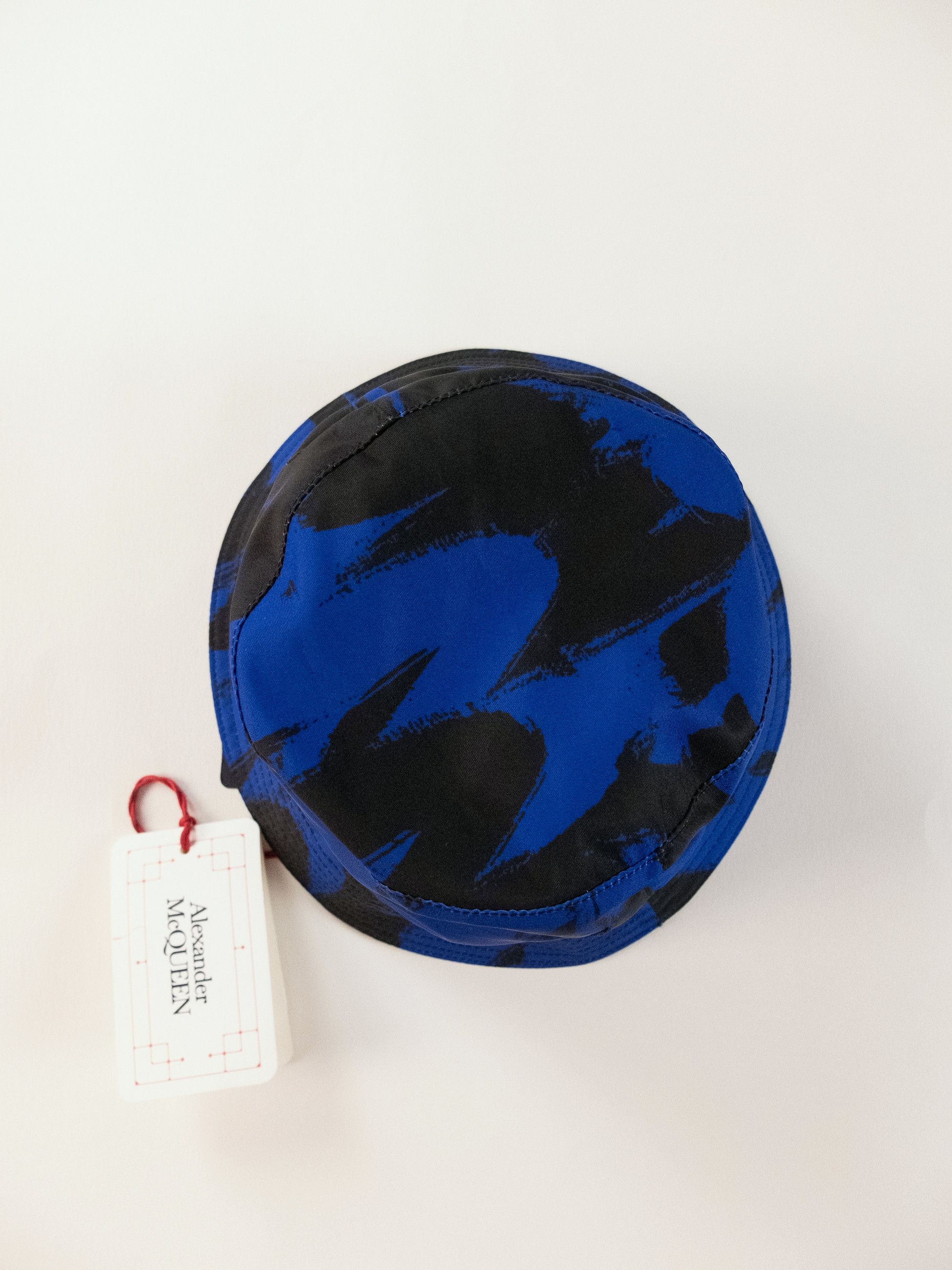 Alexander McQueen ALEXANDER MCQUEEN blue black graffiti print bucket hat M q Size ONE SIZE - 5 Thumbnail
