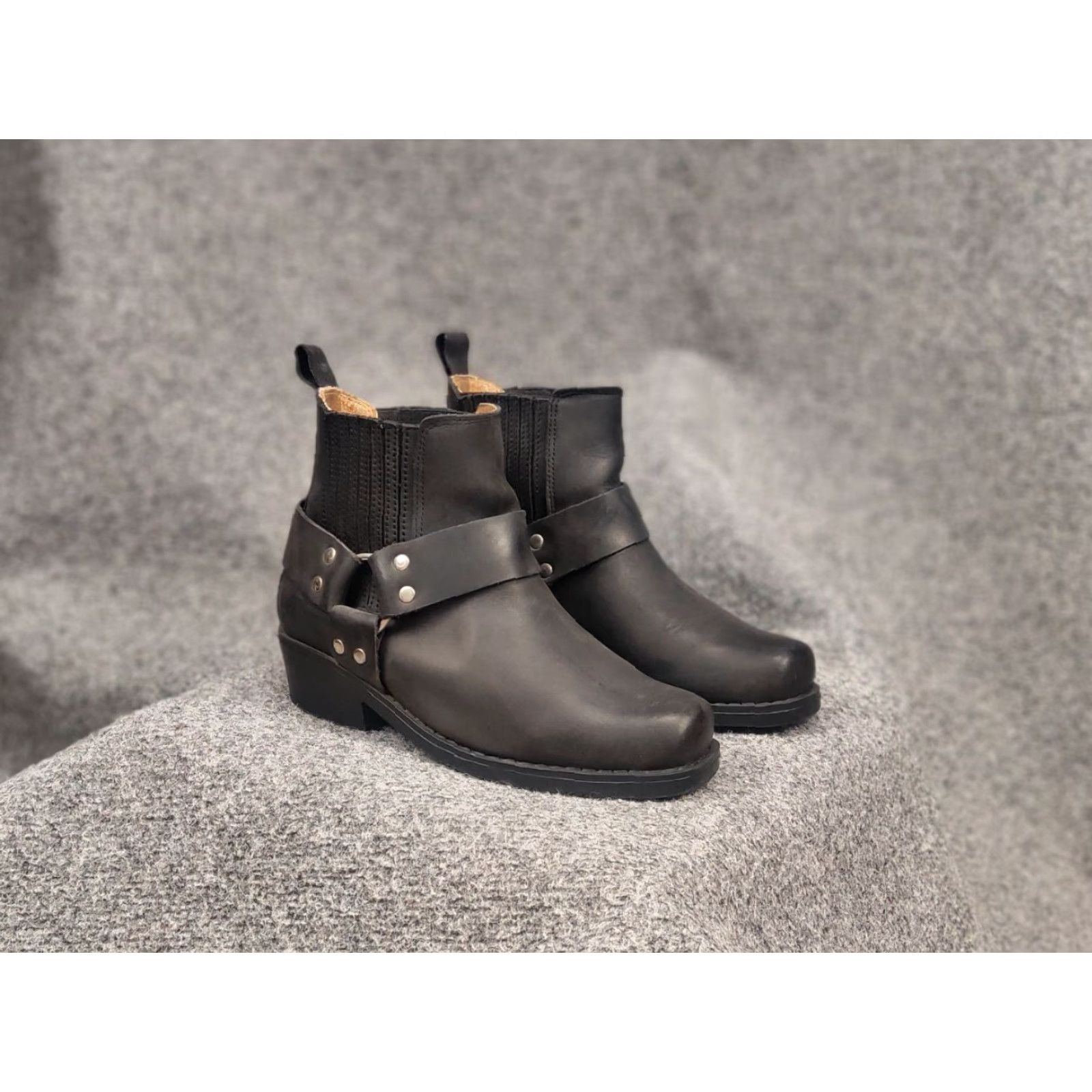 Vintage Kochmann Spain Design Western Ankle Black Leather Vintage Boots Women UK7/US7 Size US 7 / IT 37 - 4 Thumbnail