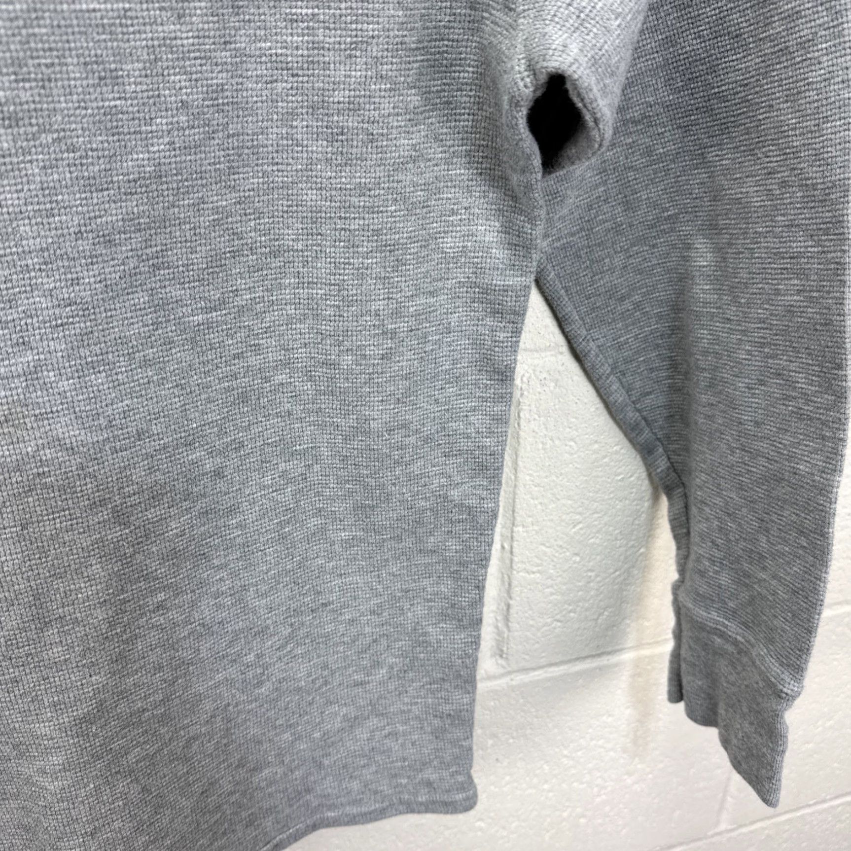 Polo Ralph Lauren Polo Ralph Lauren Men's Classic Fit Thermal Long Sleeve Shirt L Light Gray Size US L / EU 52-54 / 3 - 7 Thumbnail