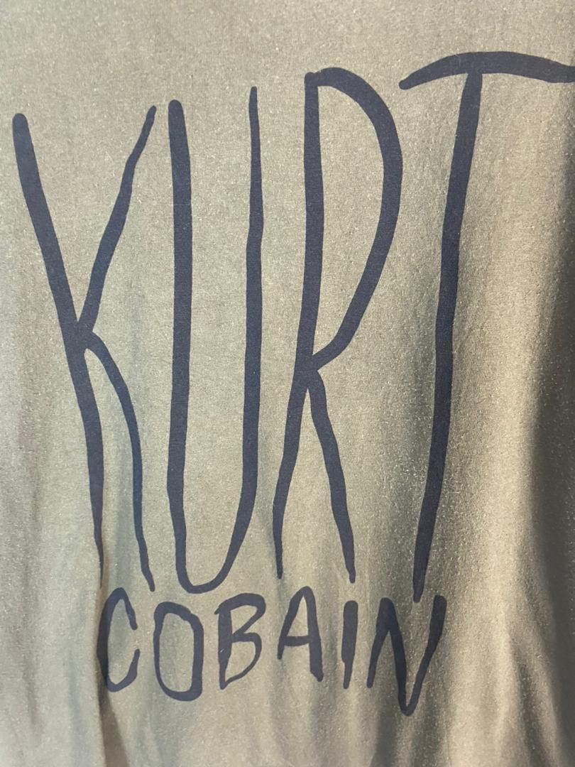 Uniqlo Kurt cobain the and of music printed tshirt by Uniqlo Size US L / EU 52-54 / 3 - 4 Thumbnail