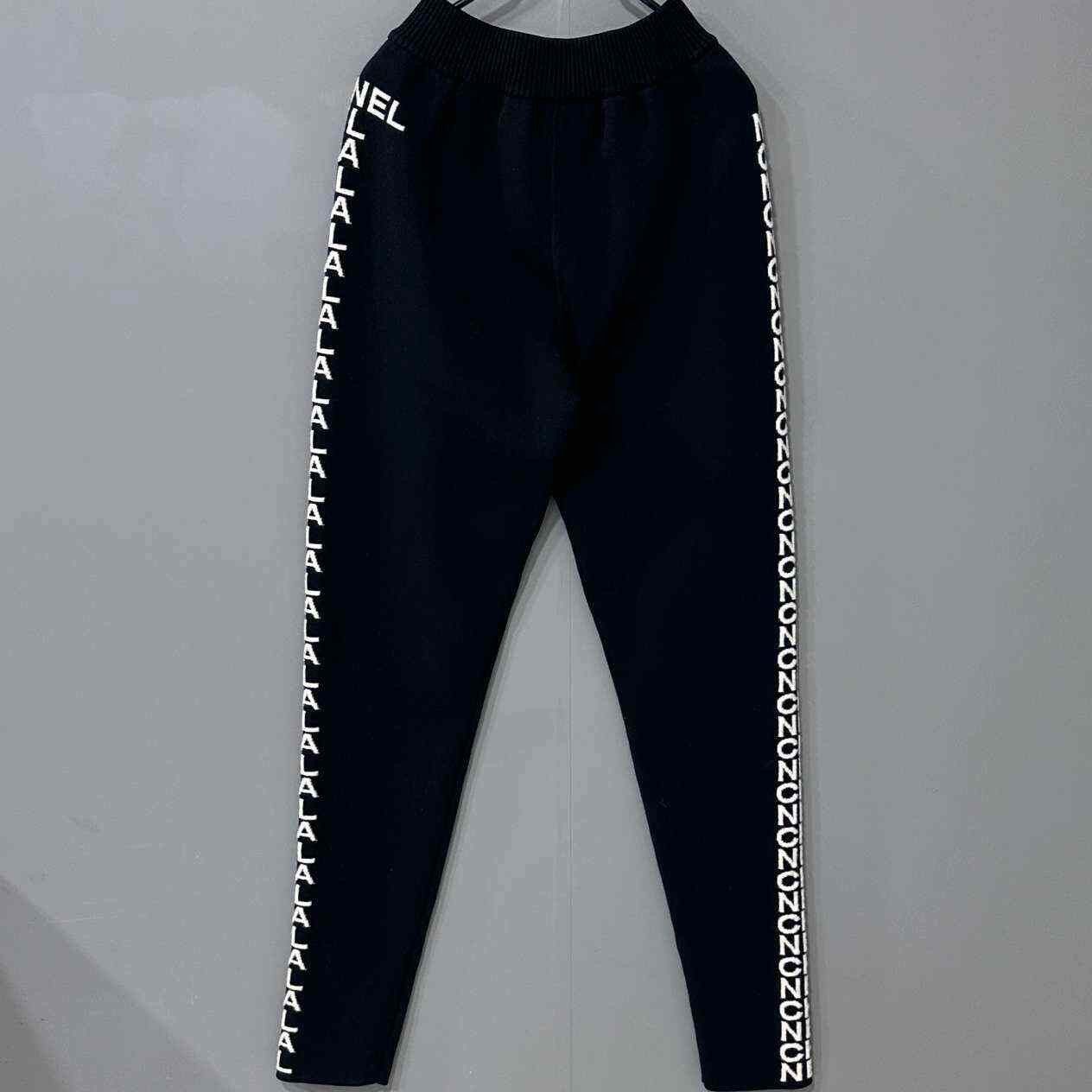 Chanel Chanel Black Pants 26 Women Size 26" / US 2 / IT 38 - 1 Thumbnail