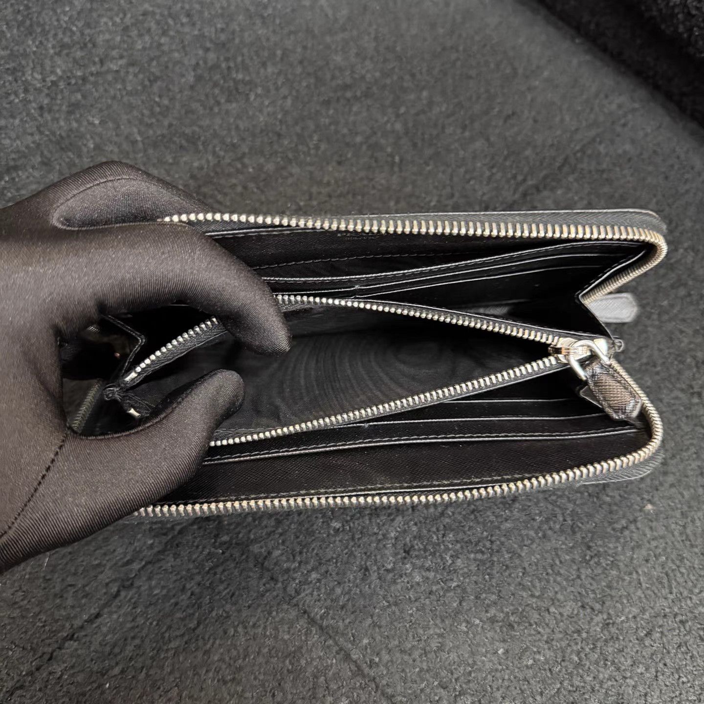 Prada PRADA Long Black Wallet with Triangle Metal Logo K15 Size ONE SIZE - 4 Thumbnail
