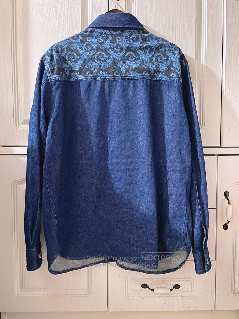 Versace Versace Blue and gold baroque embroidered Medusa denim shi Size US L / EU 52-54 / 3 - 2 Thumbnail