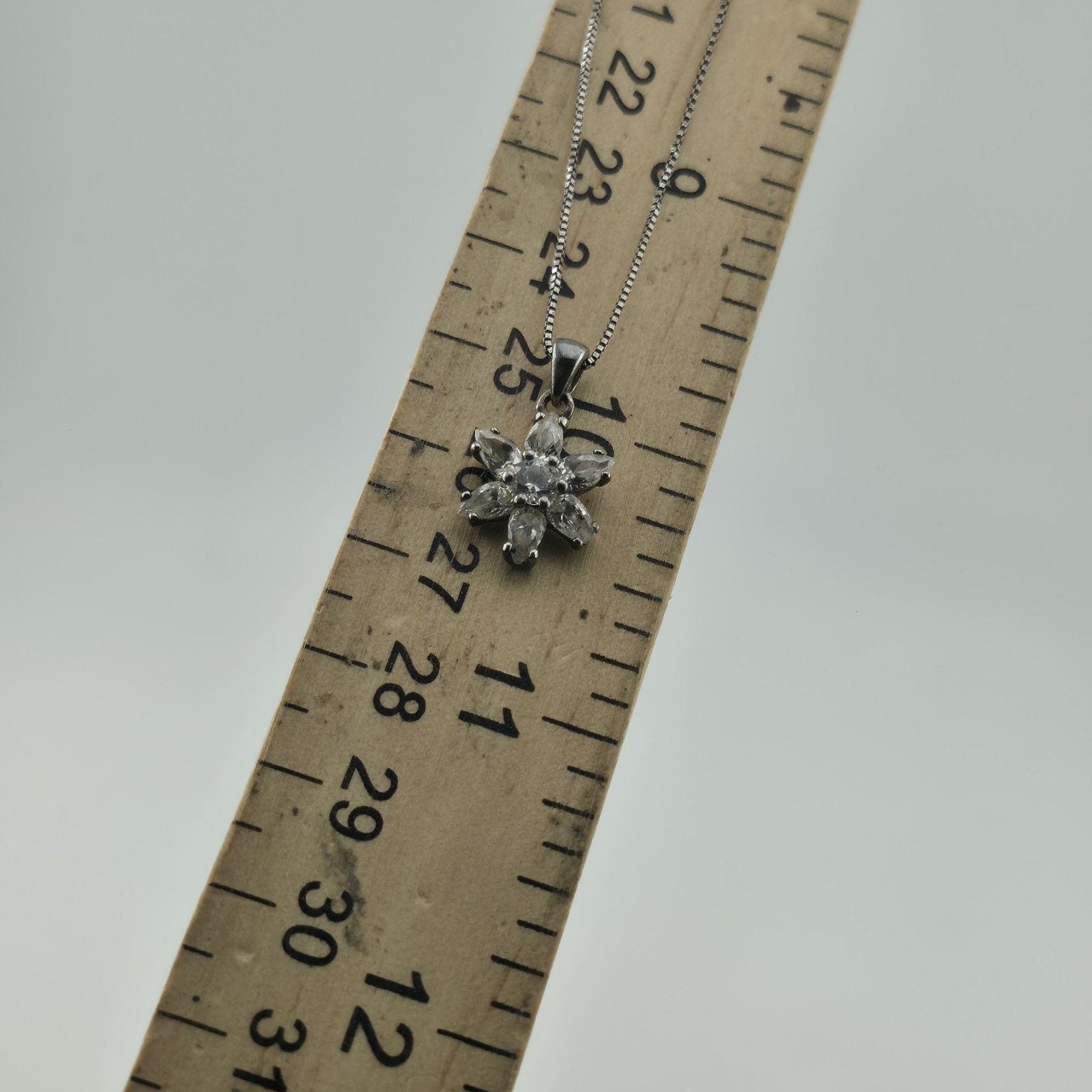 Vintage Sterling Silver 925 CZ Flower Pendant Necklace 18” Dainty Size ONE SIZE - 10 Thumbnail