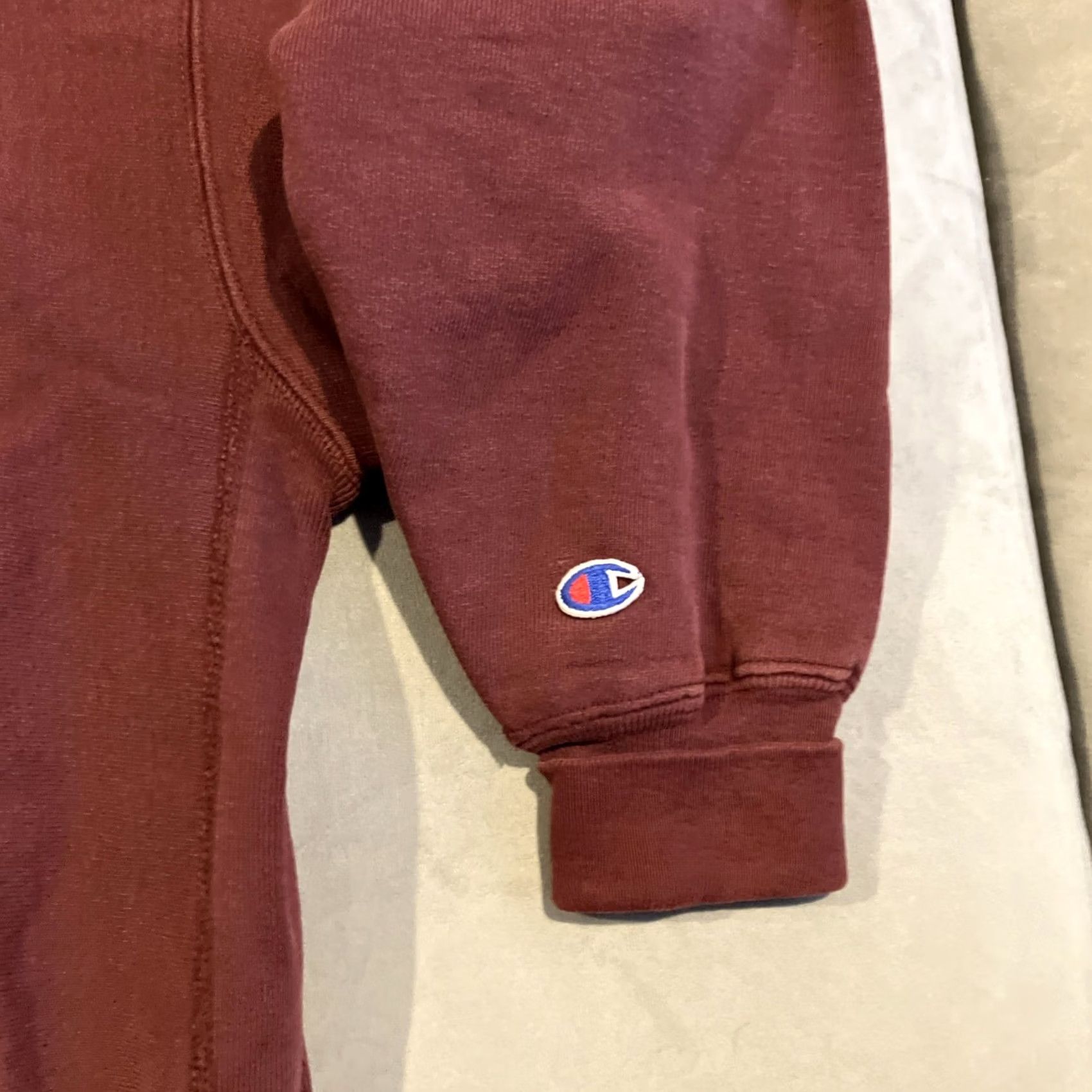 Champion VINTAGE Champion Reverse Weave UMASS Crewneck Sweatshirt L Red Men Large Size US L / EU 52-54 / 3 - 2 Thumbnail