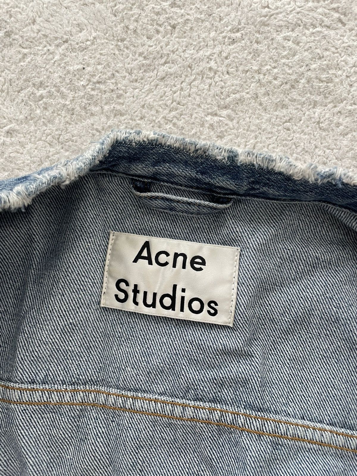 Acne Studios Acne Studios SS16 ‘Who Indigo Fray’ Distressed Denim Jacket Size US S / EU 44-46 / 1 - 5 Thumbnail