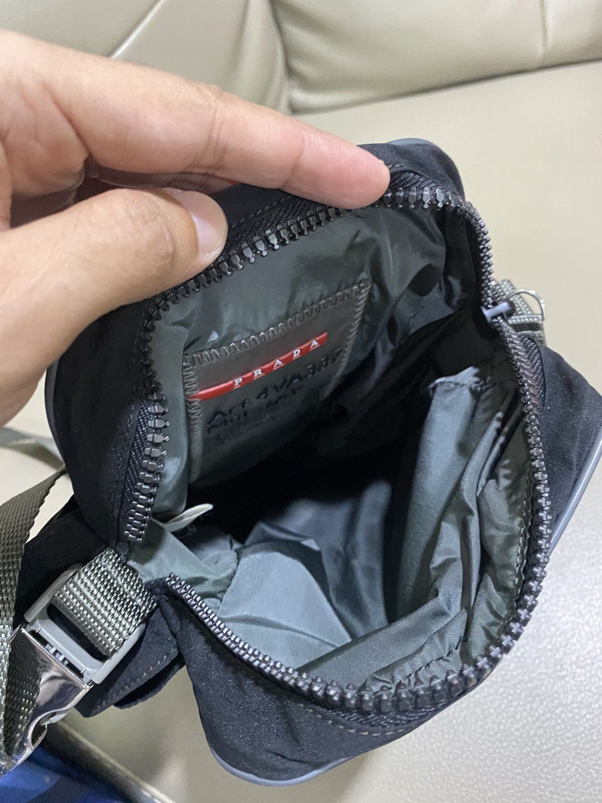 Prada Authentic Prada Sling Art.4VA337 Mat.JAY Bag Size ONE SIZE - 24 Thumbnail