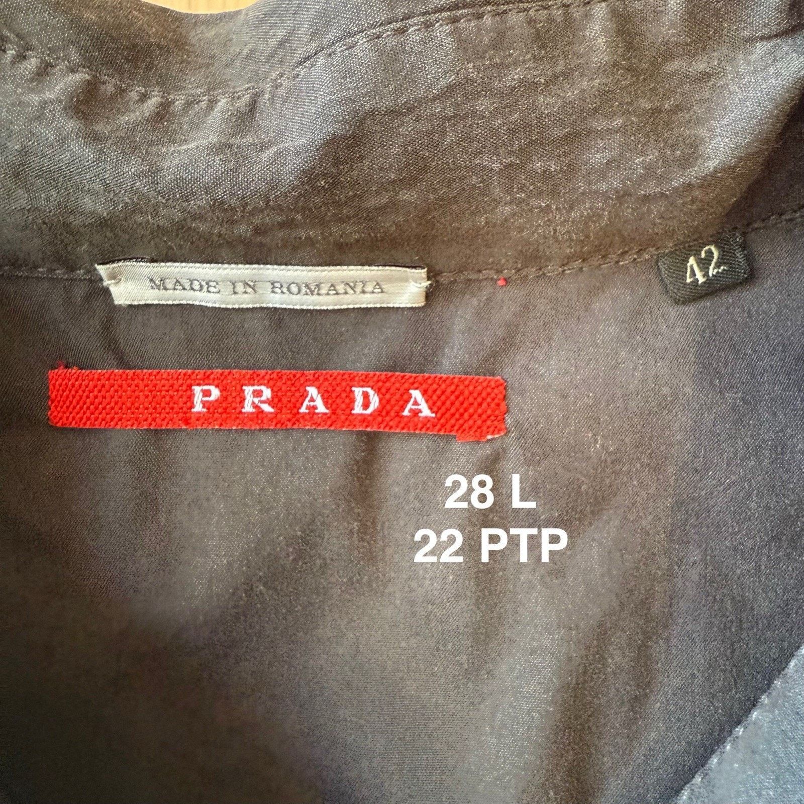 Prada Prada Shirt 42 Black Made Romania Casual Button Up New York Size US M / EU 48-50 / 2 - 7 Thumbnail