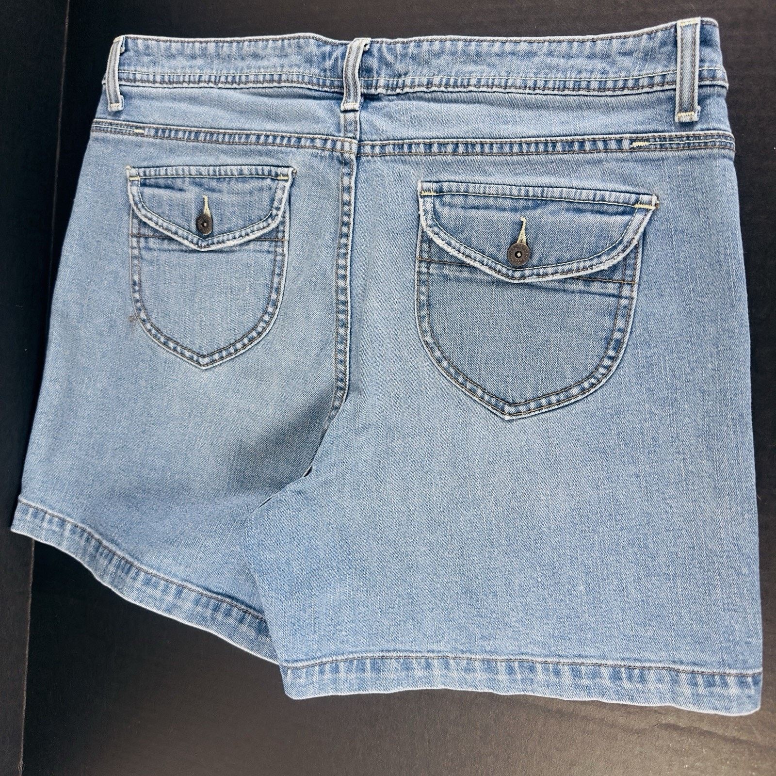 Lee Lee Lower on the Waist, Denim Jean Shorts 16M Grandma VTG Size 38" / US 16 / IT 52 - 2 Thumbnail
