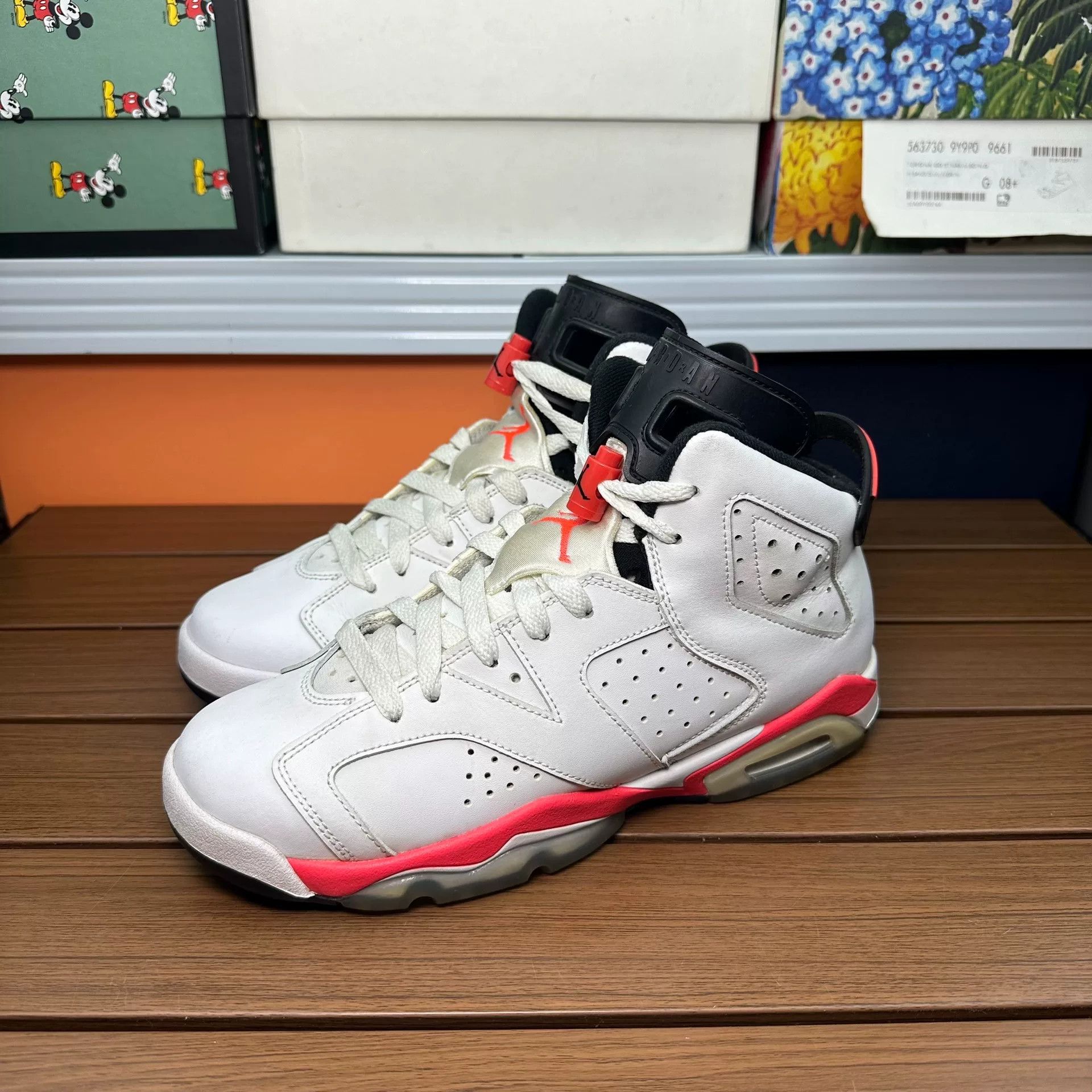 Nike Nike AJ6 Pink Lowtop Sneakers 6 Men Size US 6 / EU 39 - 1 Thumbnail