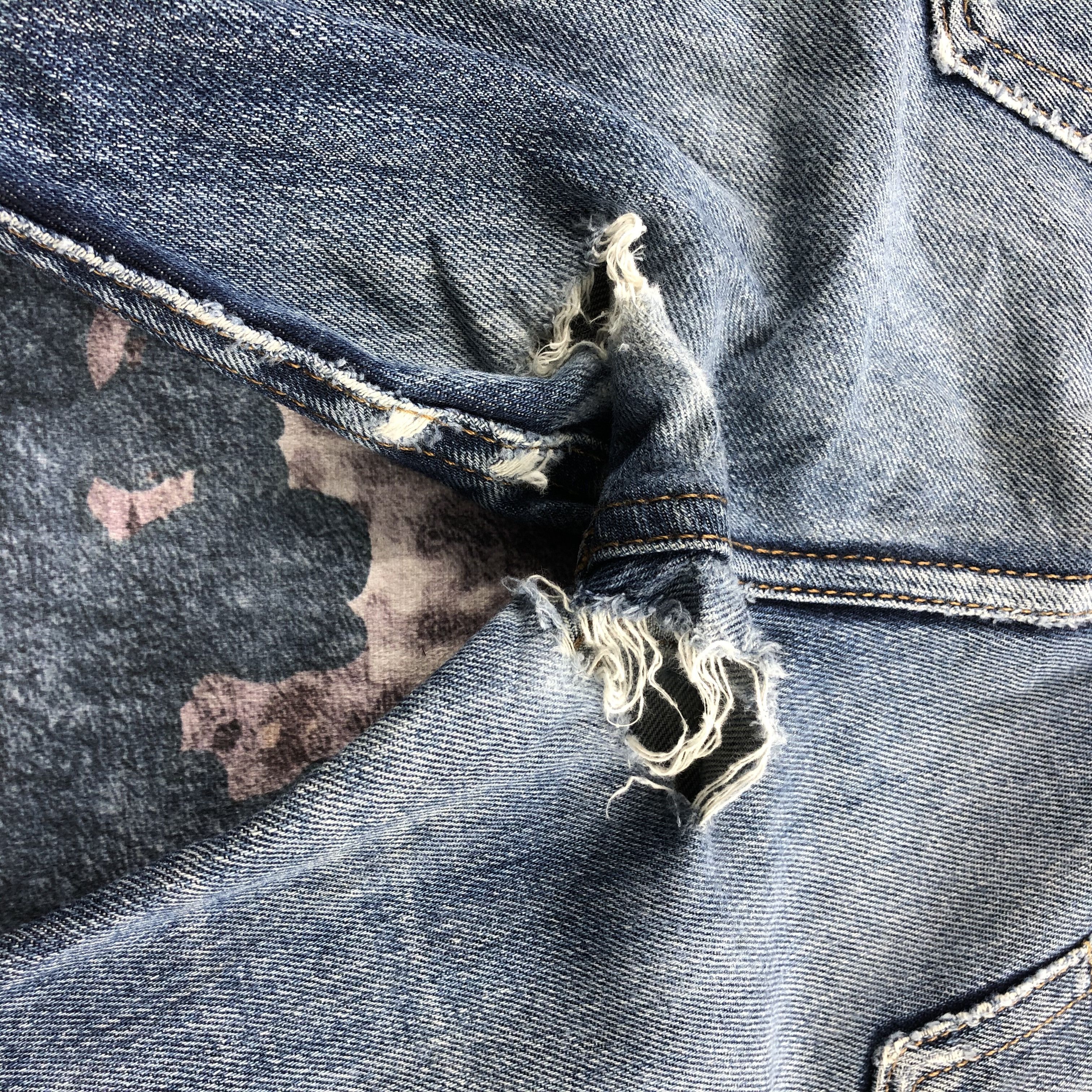Levi's × Vintage Vintage Ripped Levis 505 Jeans-JM2240 Size US 31 - 9 Thumbnail