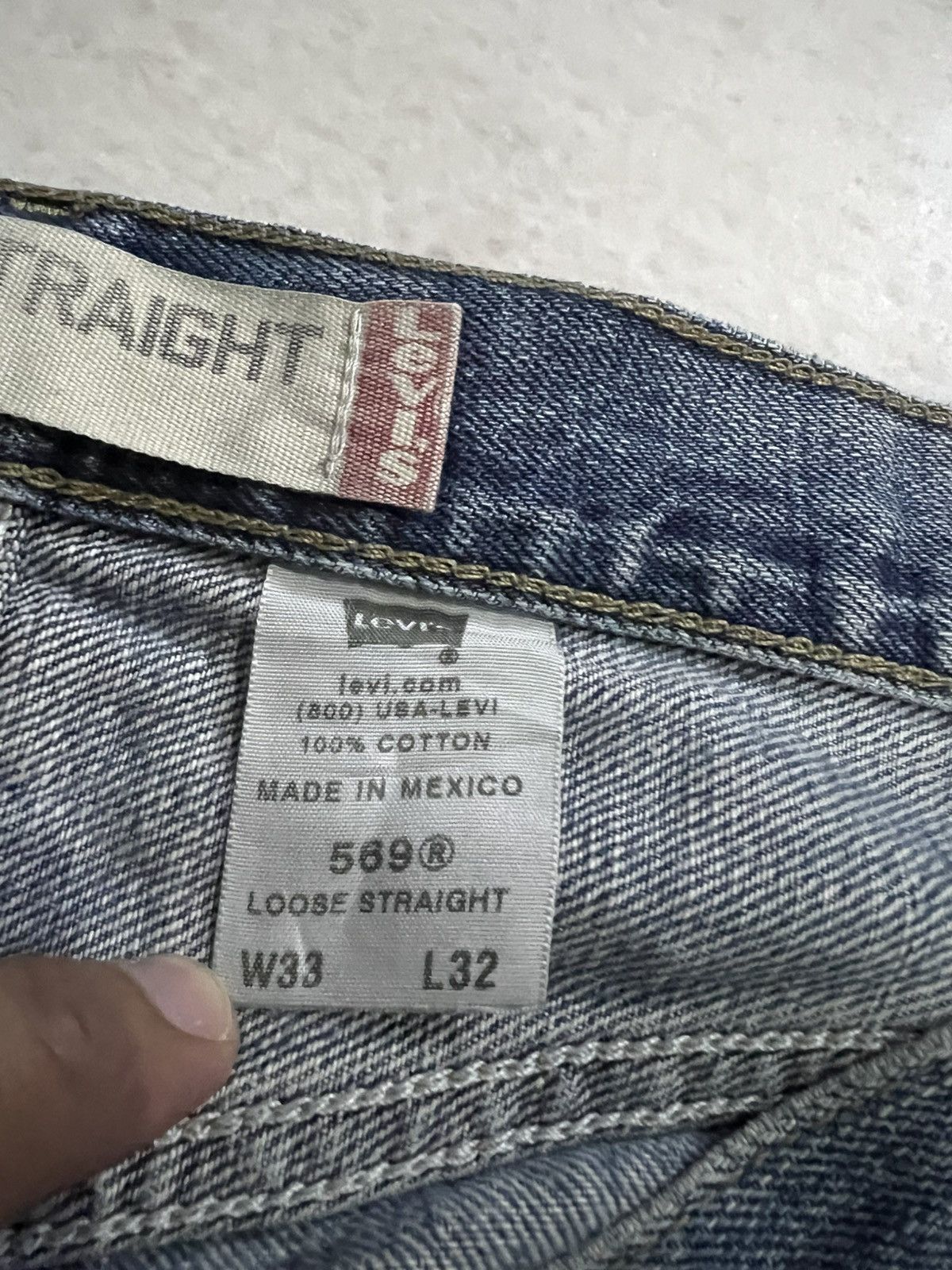 Levi's × Levi's Vintage Clothing Vintage Levis 569 Loose Straight Light Wash Jean Size US 34 / EU 50 - 15 Thumbnail
