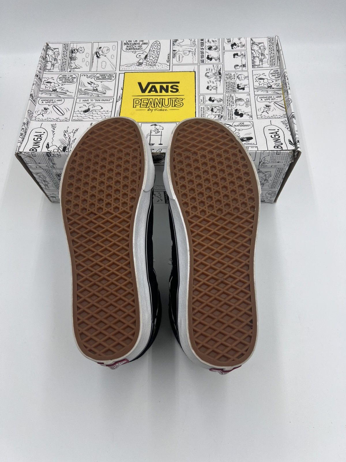 Peanuts × Vans Sk8-Hi Re-Issue Peanuts Snoopy Bones Size US 10 / EU 43 - 9 Thumbnail
