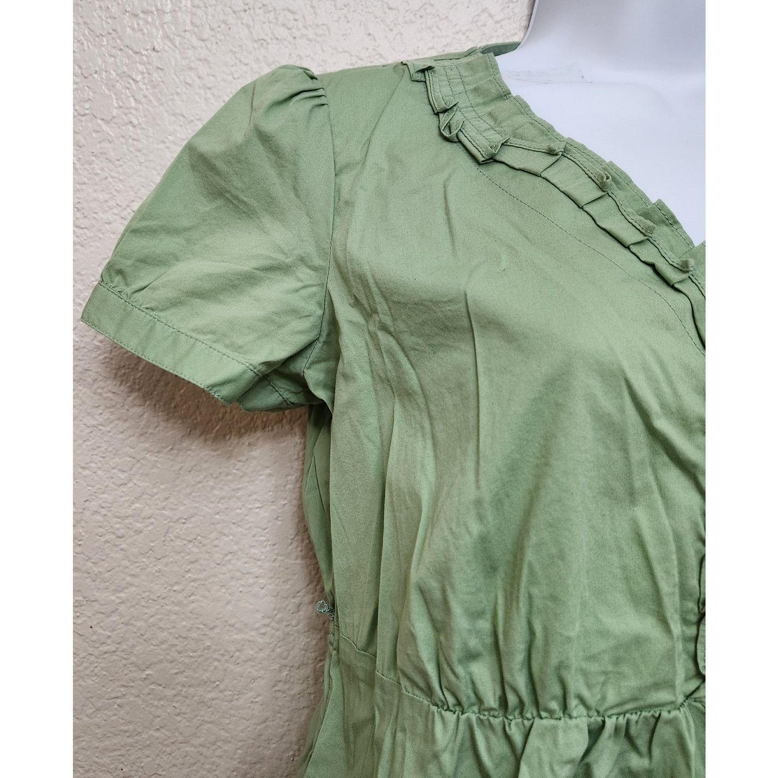 Other Motherhood Maternity Green Ruffled V Neck Top Small Size S / US 4 / IT 40 - 2 Thumbnail