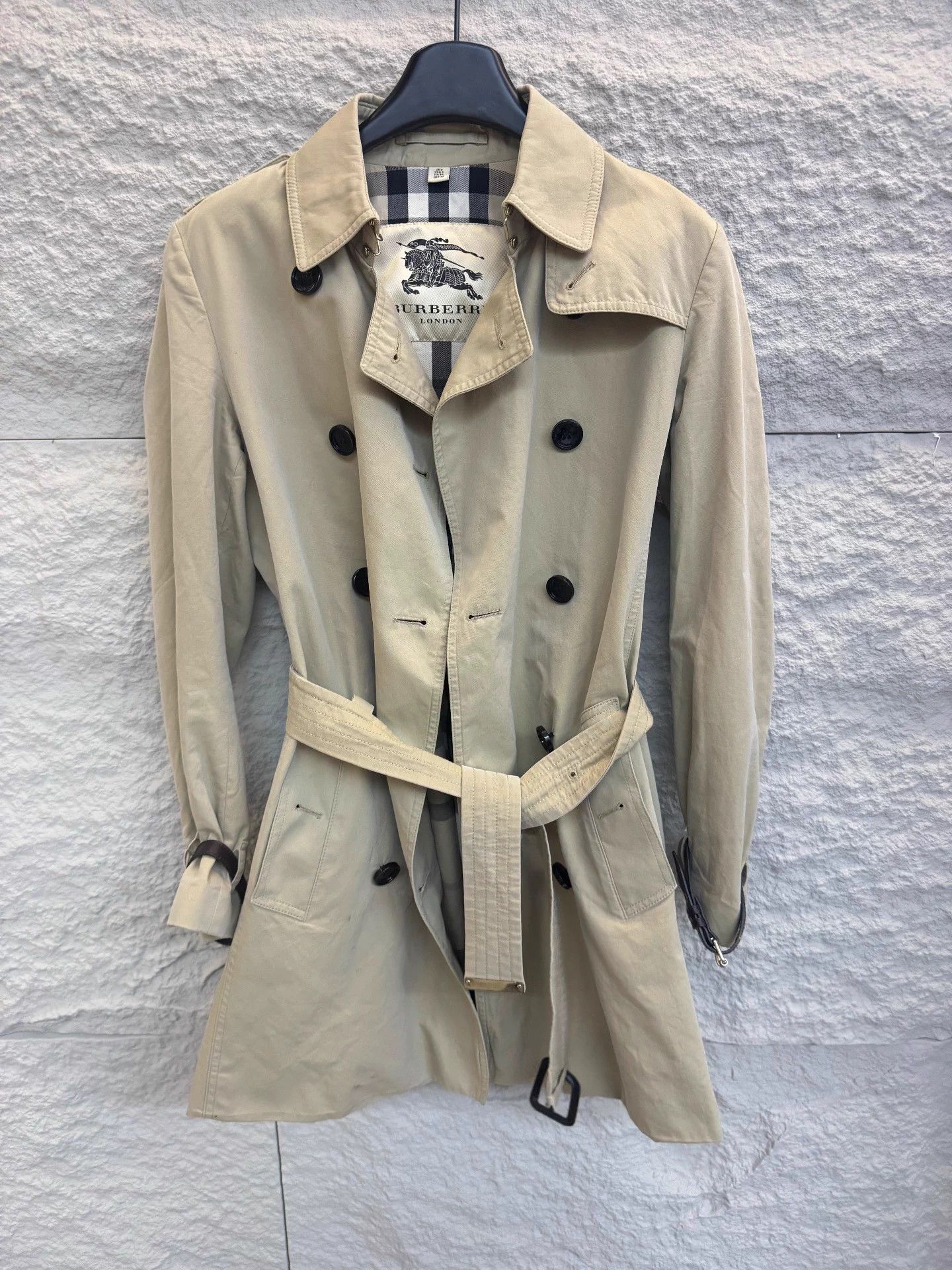 Burberry Women's BURBERRY Horseferry Beige Mid-Length Belted UK6 Size S / US 4 / IT 40 - 1 Thumbnail