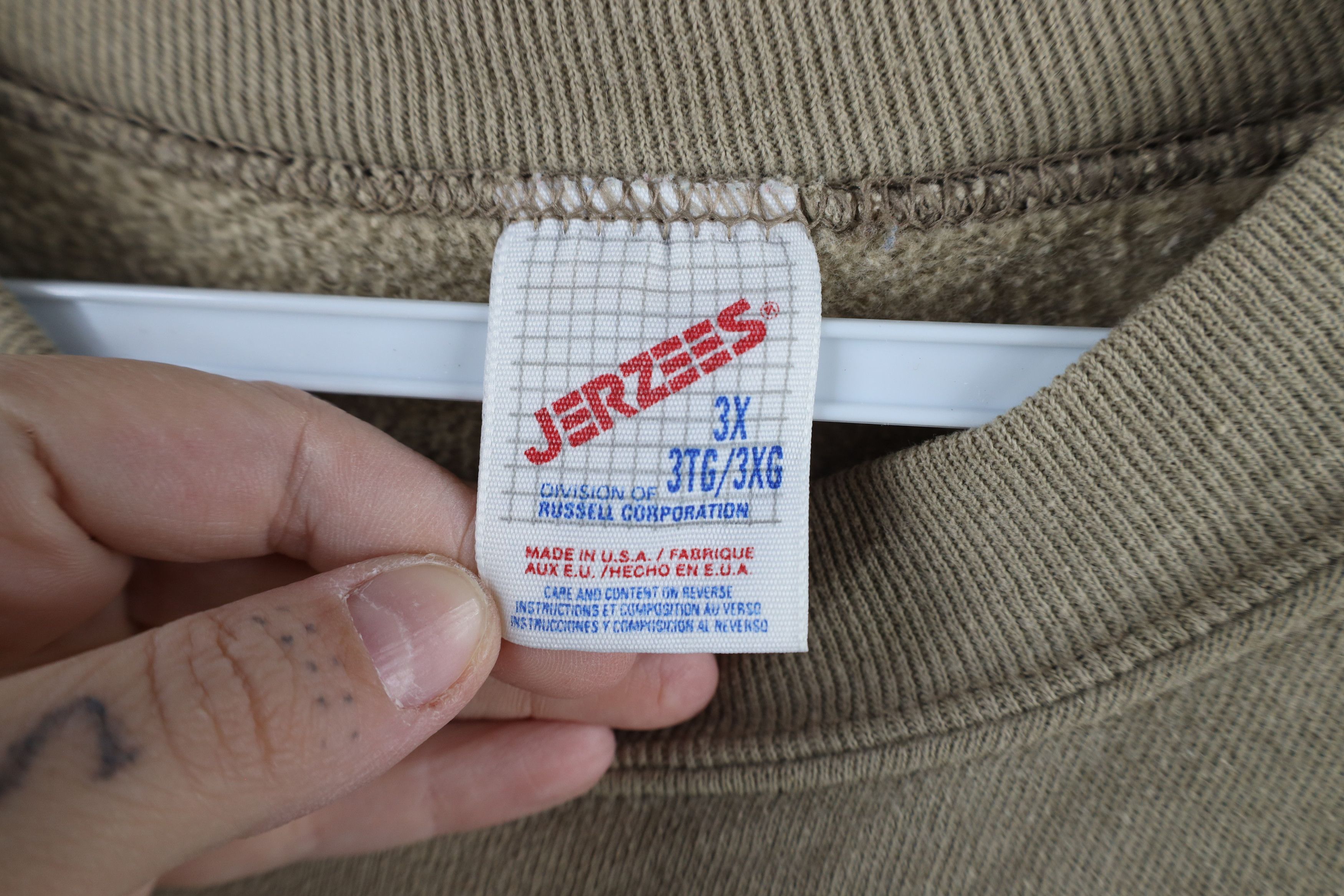 Vintage Vintage 90s Streetwear Blank Crewneck Sweatshirt Beige USA Size US XXL / EU 58 / 5 - 8 Thumbnail