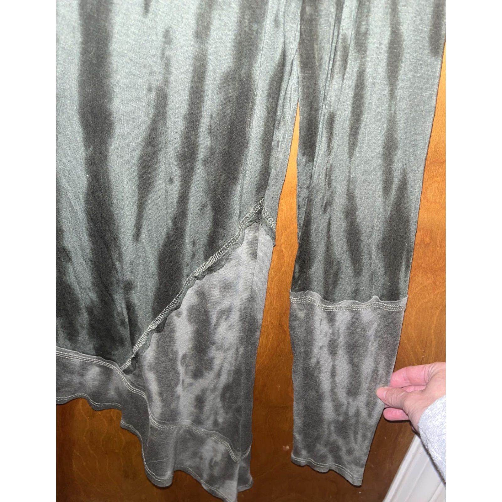 Vintage VINTAGE Knox Rose Women’s Green Tie Dye T-Shirt Long Sleeve Casual Travel Jersey Small Size S / US 4 / IT 40 - 2 Thumbnail