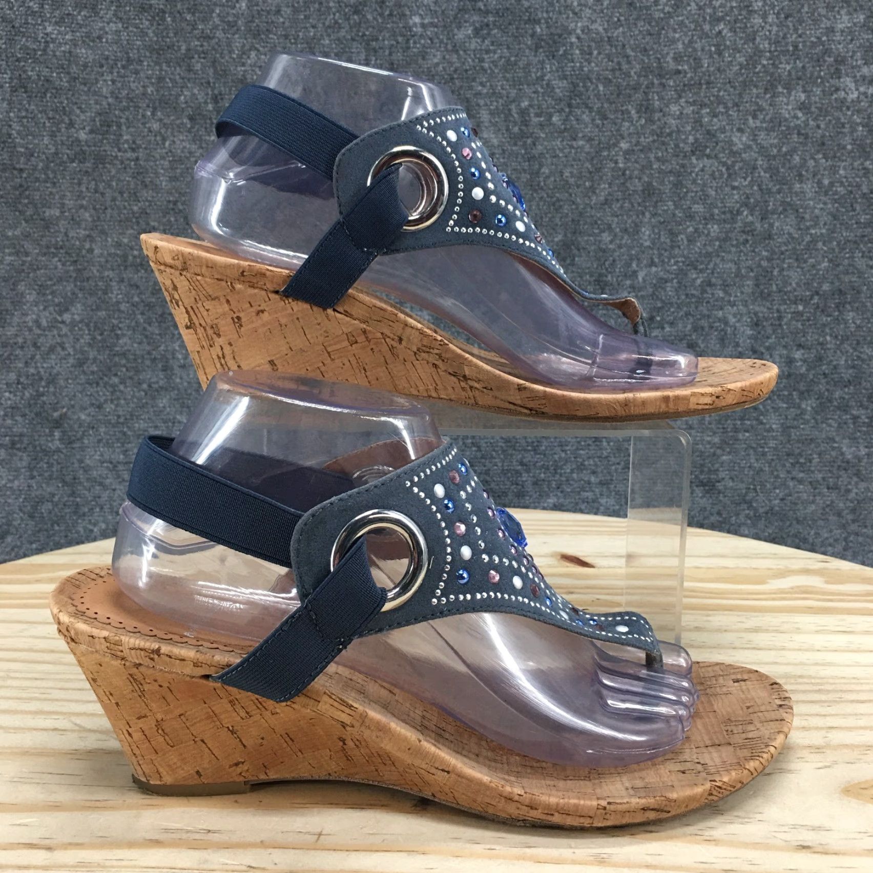 Vintage White Mountain Sandals Adeline Thong Womens 10M Blue Fabric Studded Wedge W24611 Size US 8 / IT 38 - 2 Thumbnail