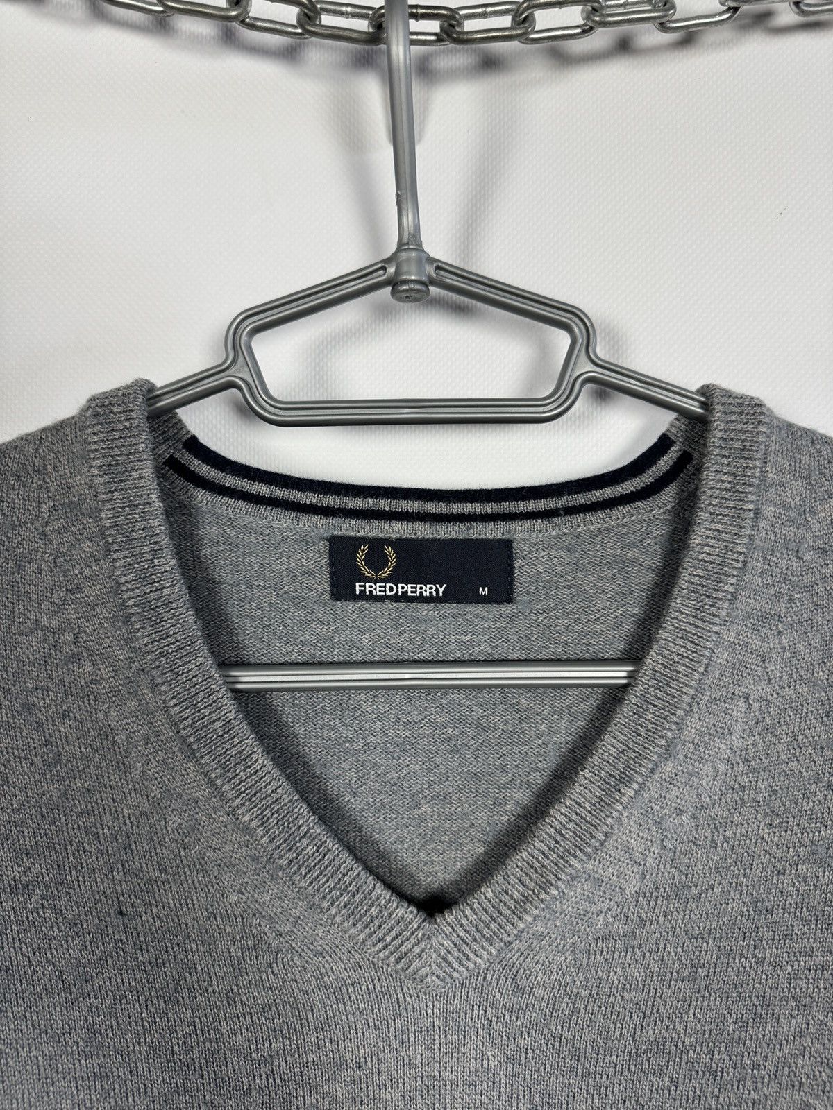 Fred Perry Fred Perry V-Neck Merino Wool Sweater Pullover Size M Size US M / EU 48-50 / 2 - 8 Thumbnail