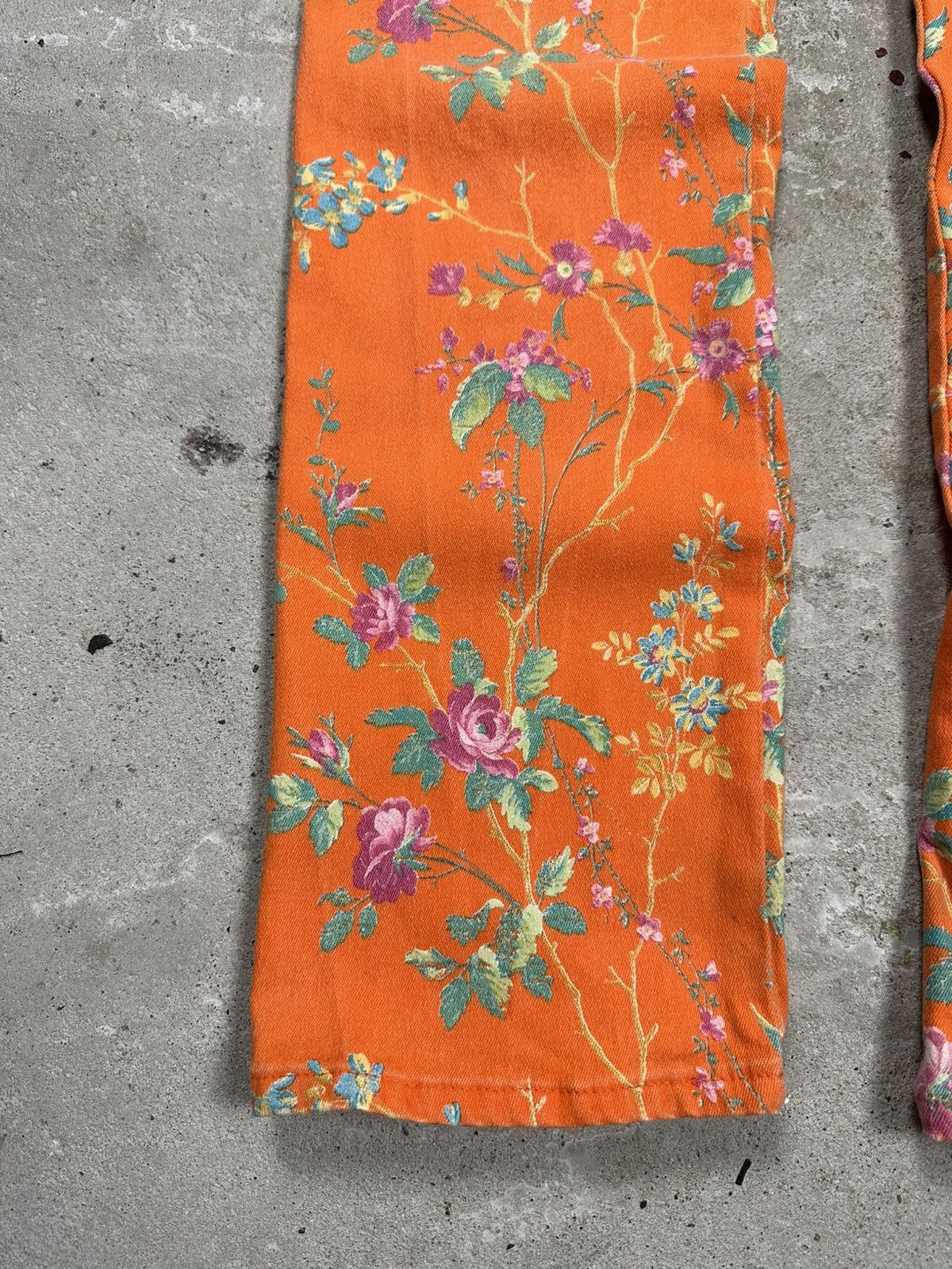 Roberto Cavalli Vintage 90s Roberto Cavalli Jeans Floral Print Flowers Size 28" / US 6 / IT 42 - 3 Thumbnail