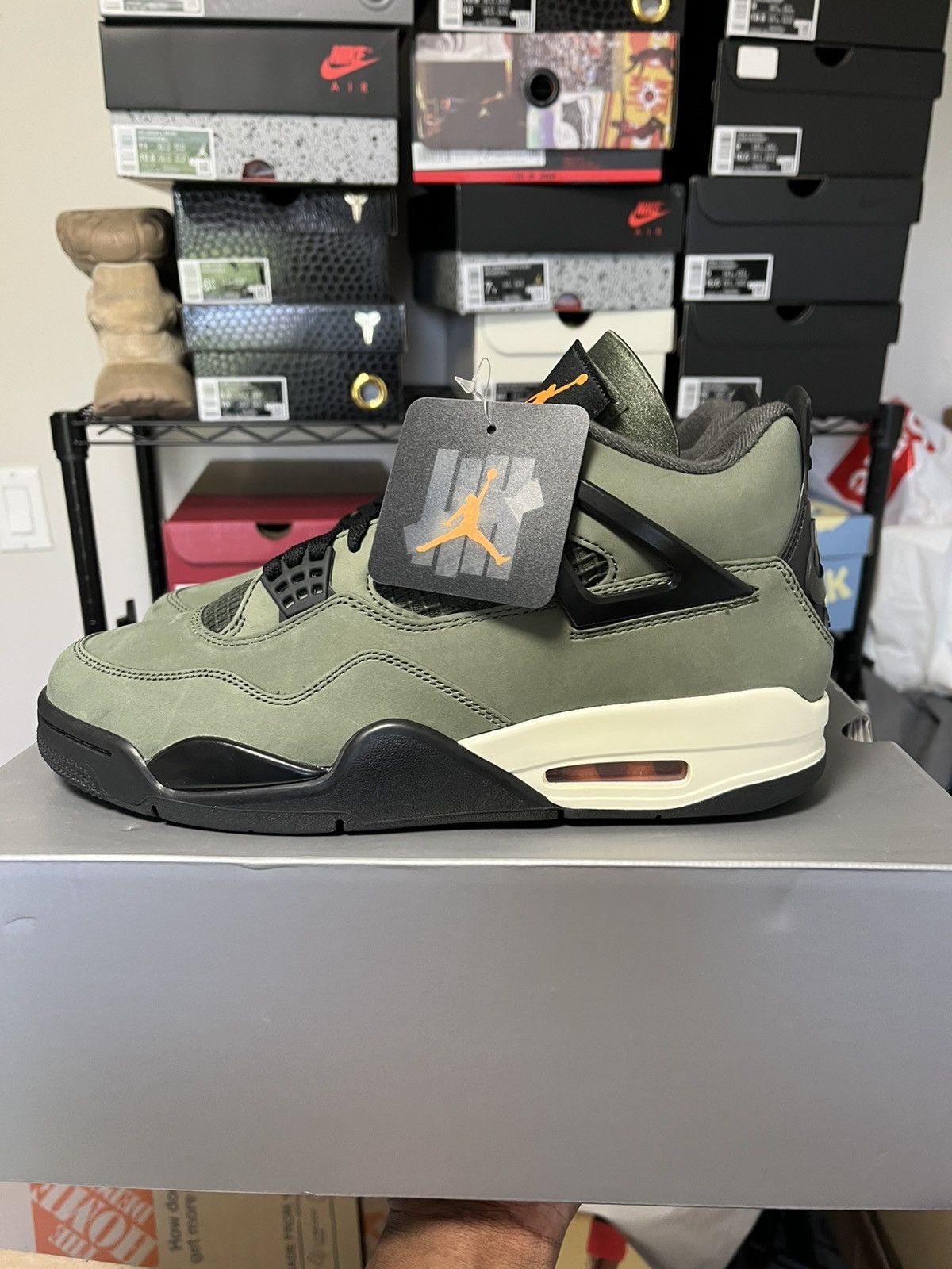 Jordan Brand × Undefeated Undefeated Jordan 4 2025 Size US 10 / EU 43 - 4 Thumbnail