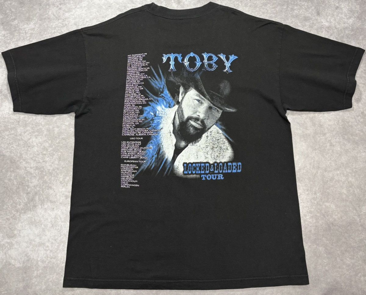 Vintage Vintage Toby Keith Locked & Loaded Tour Graphic Tee Size US XXL / EU 58 / 5 - 2 Thumbnail