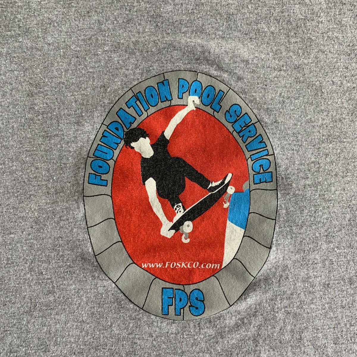 Vintage Vintage Foundation Skateboards t-shirt size large tum yeto Size US L / EU 52-54 / 3 - 4 Thumbnail