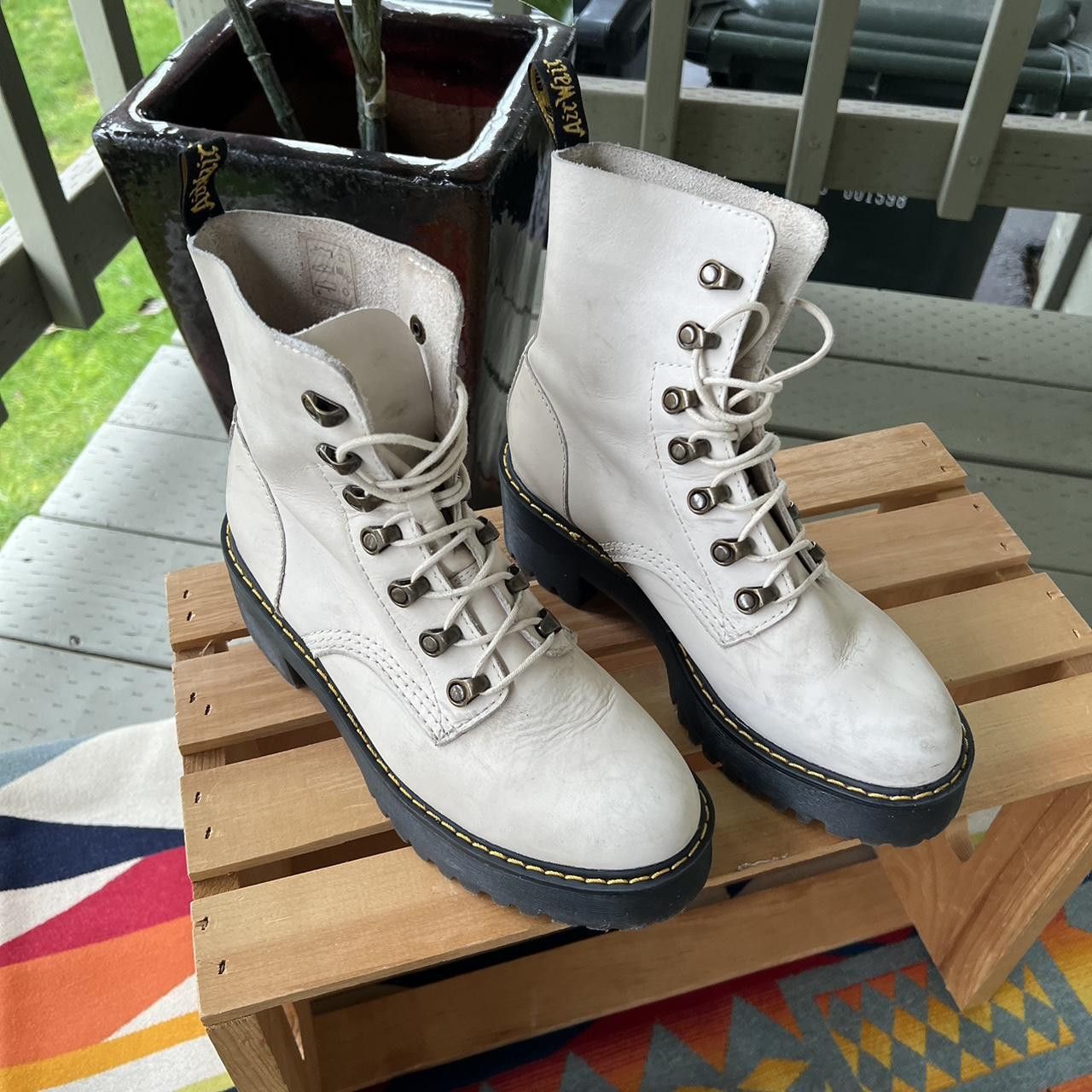 Dr. Martens Dr. Martens Platform Lace Up Off White Leather Ankle Boot Size US 8 / IT 38 - 4 Thumbnail