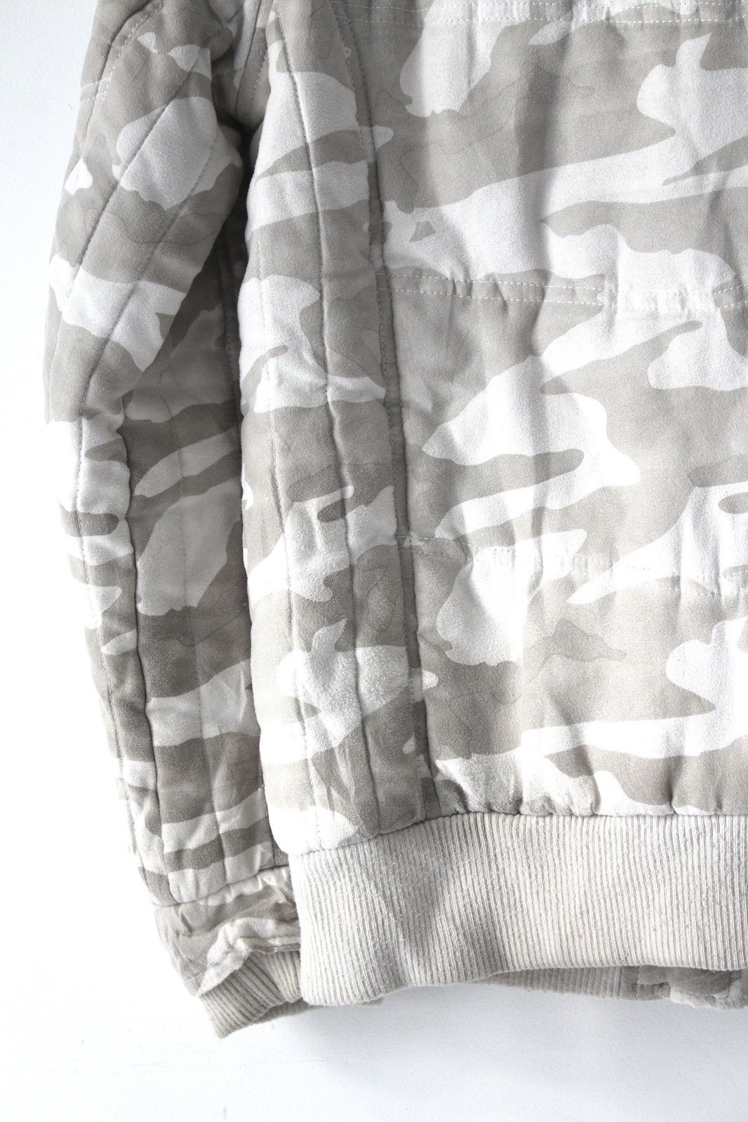 In The Attic 2000S IN THE ATTIC HOMME SNOW CAMO QUILTED ZIP-UP JACKET Size US M / EU 48-50 / 2 - 7 Thumbnail