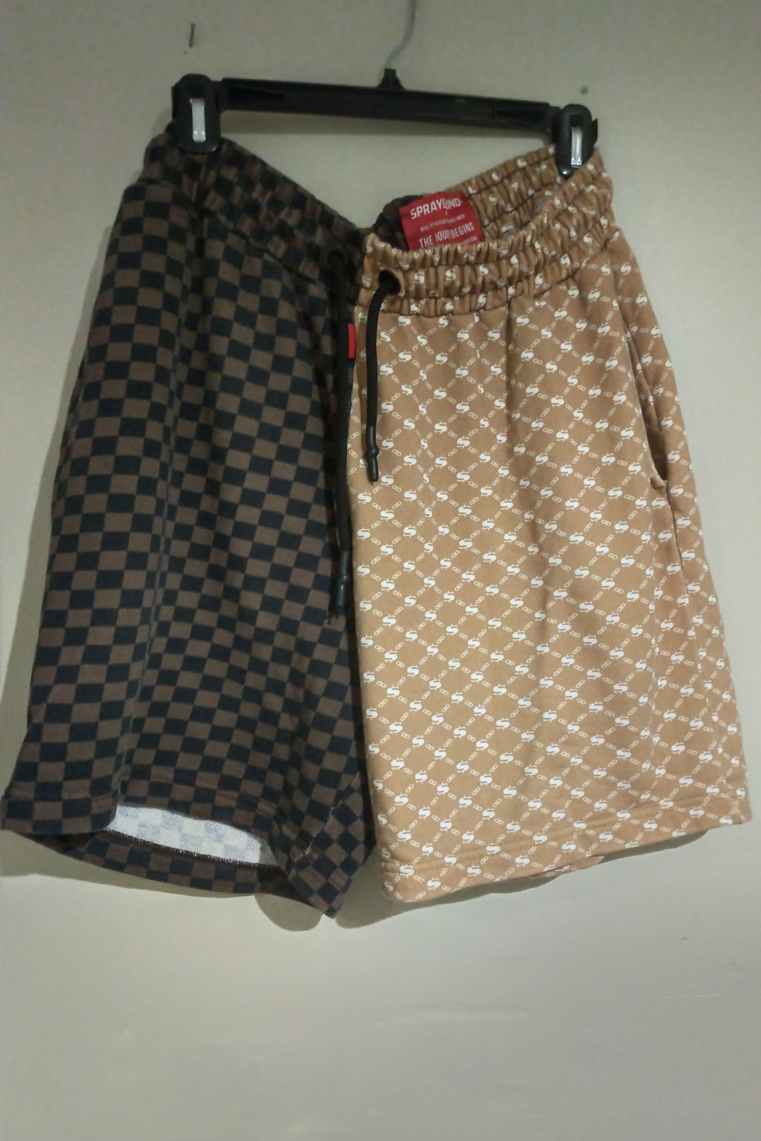 Sprayground Sprayground Shorts Size US 34 / EU 50 - 1 Thumbnail