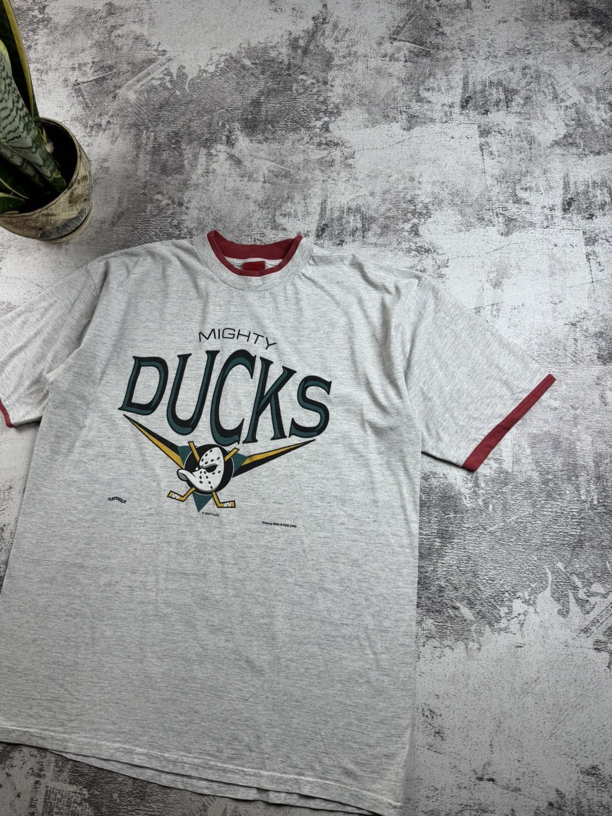 NHL Mighty Ducks 1995 NHL Hockey Kick Nutmeg Vintage Men’s Cotton T Shirt Tee Jersey Size US XL / EU 56 / 4 - 3 Thumbnail