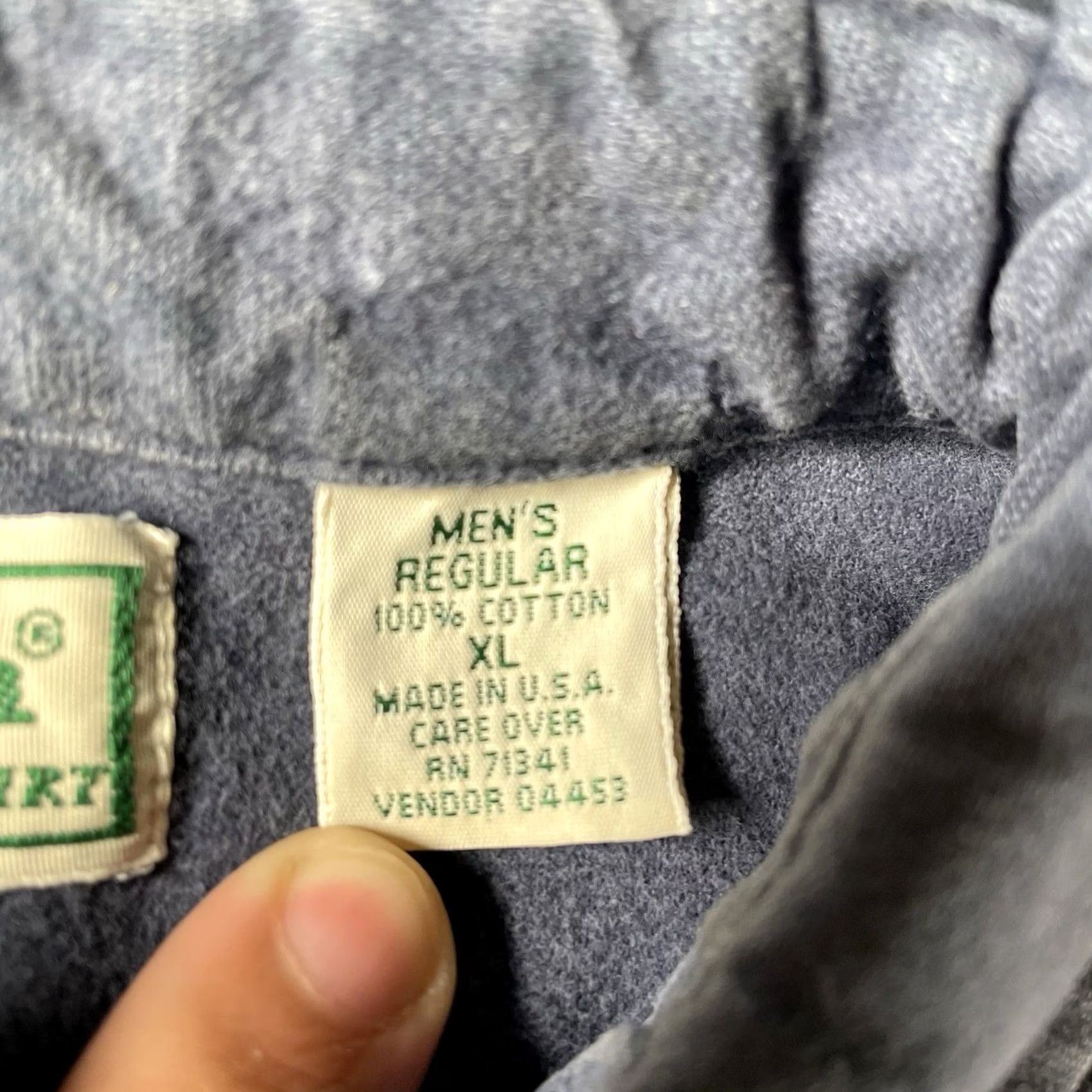 Vintage VINTAGE L.L. Bean Shirt Mens XL Blue Long Sleeve Button-Up Chamois Heavyweight Pockets USA Size US XL / EU 56 / 4 - 2 Thumbnail