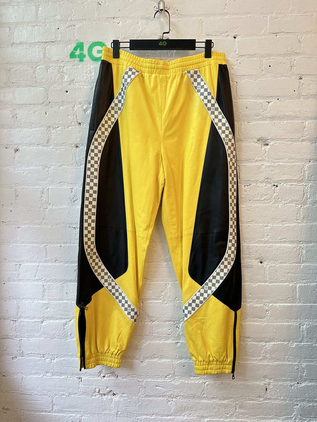 Louis Vuitton 1-5 LEATHER RUNWAY LV JOGGERS Size US 32 / EU 48 - 1 Thumbnail