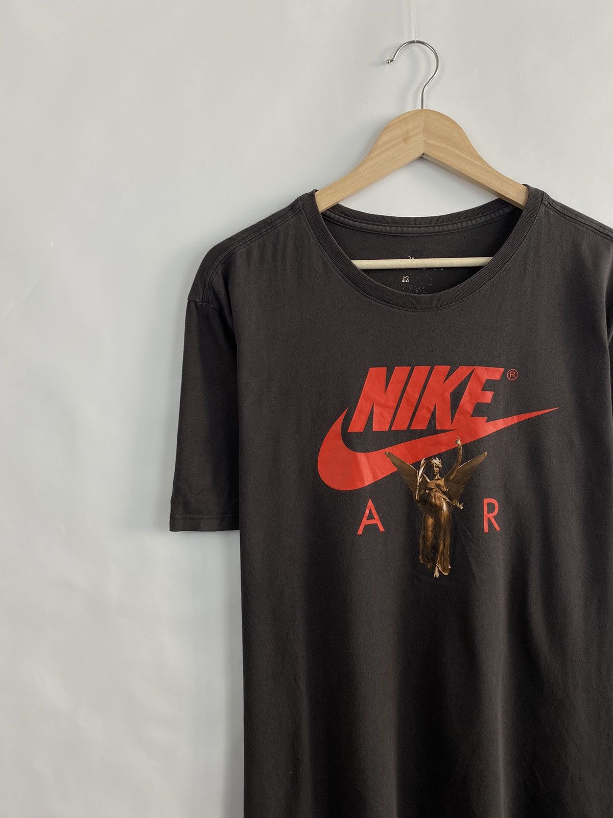 Nike 🇺🇸 Nike Air Center Swoosh T-Shirt Rare Retro Y2K Hype Size US XL / EU 56 / 4 - 2 Thumbnail