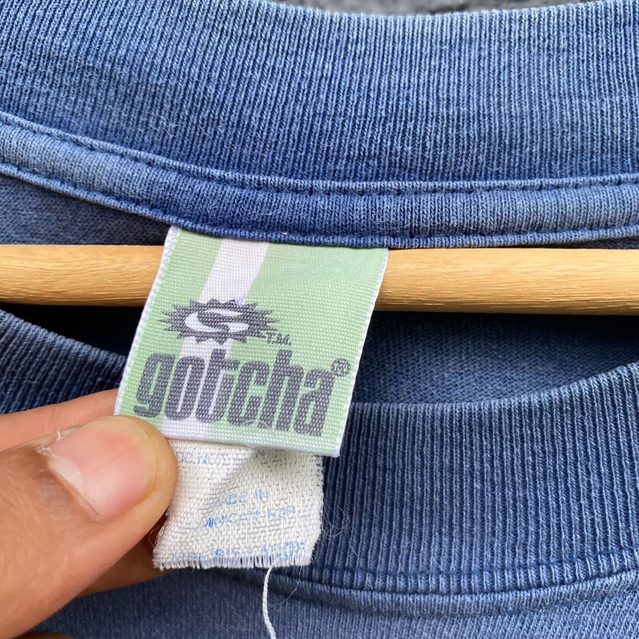 Gotcha Thrashed faded 90s gotcha surfing tee Size US XXL / EU 58 / 5 - 6 Thumbnail