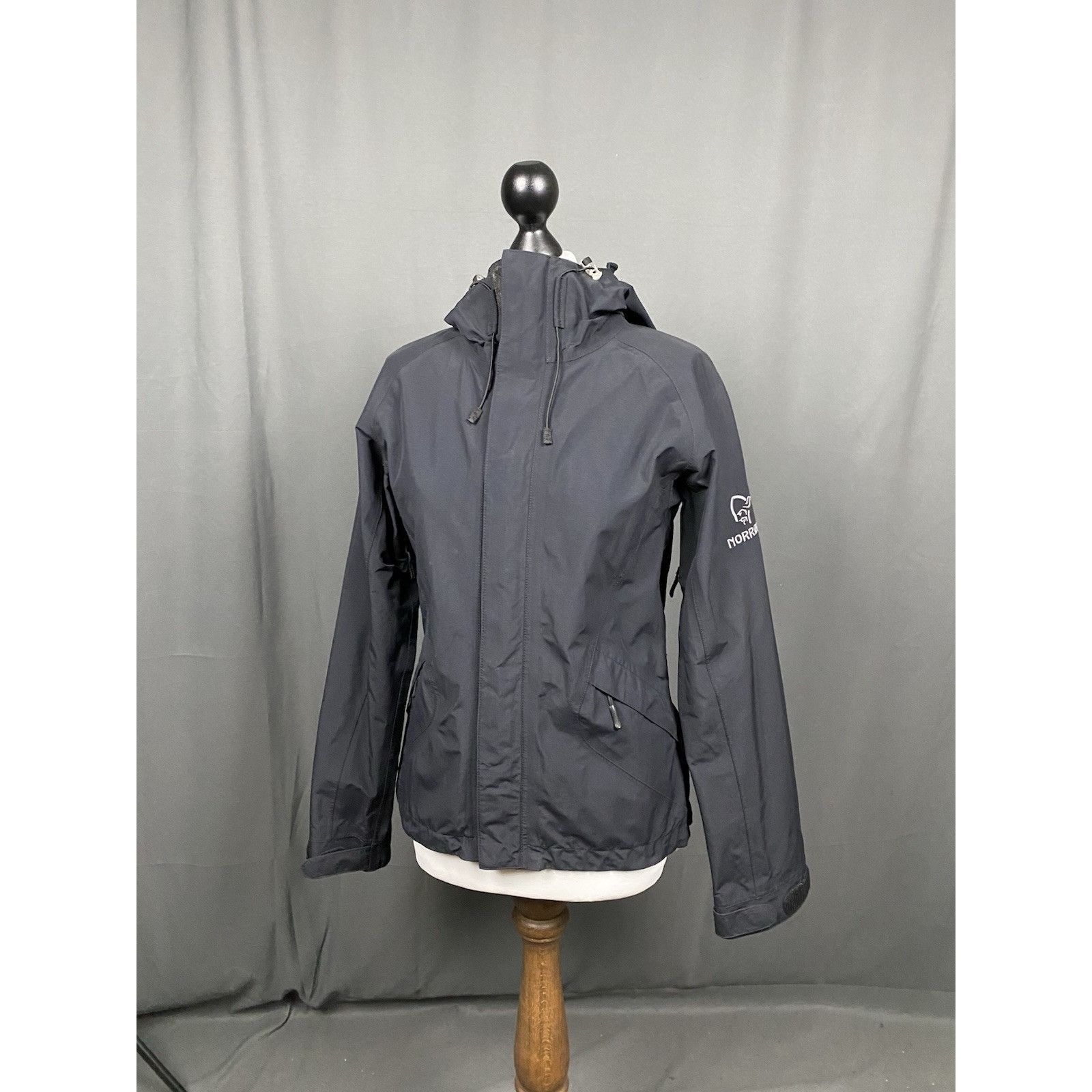 Norrona Norrona Vidda GTX Women's Black Gore-Tex Windbreaker Jacket Size XS / US 0-2 / IT 36-38 - 4 Thumbnail