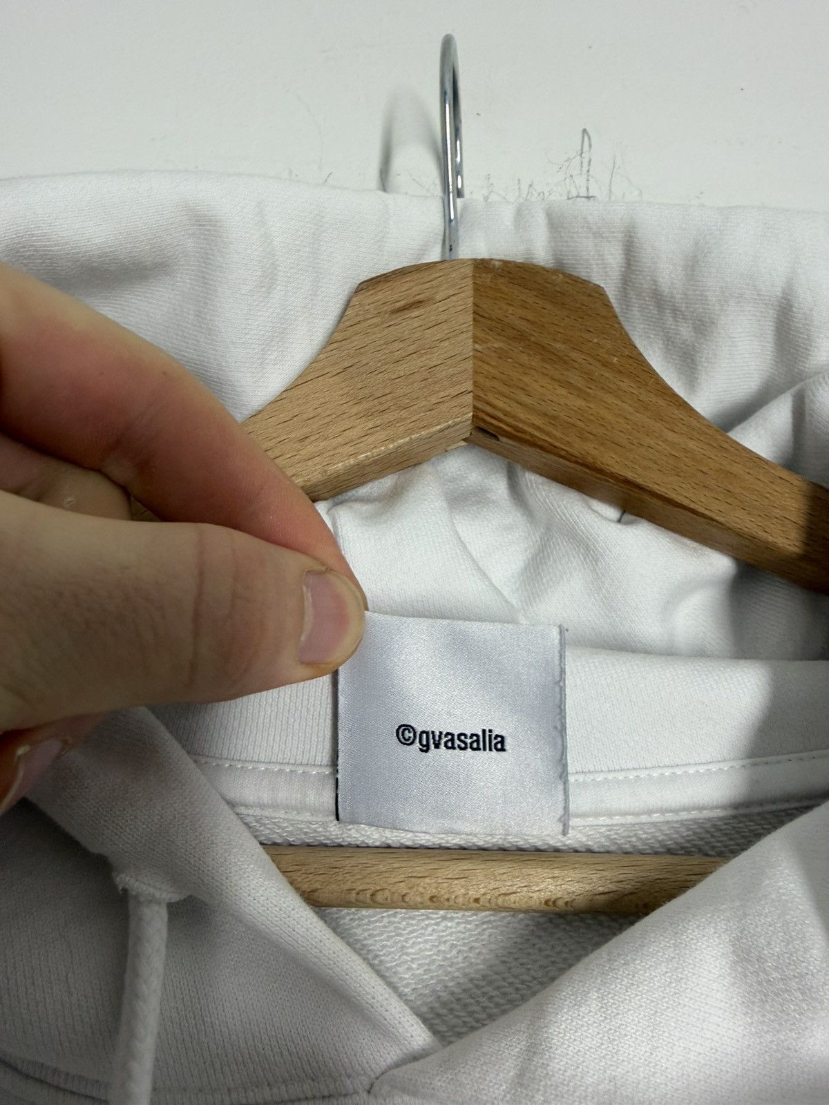 Vetements Vetements Small Embroidered Logo Dense Hoodie Size US S / EU 44-46 / 1 - 5 Thumbnail