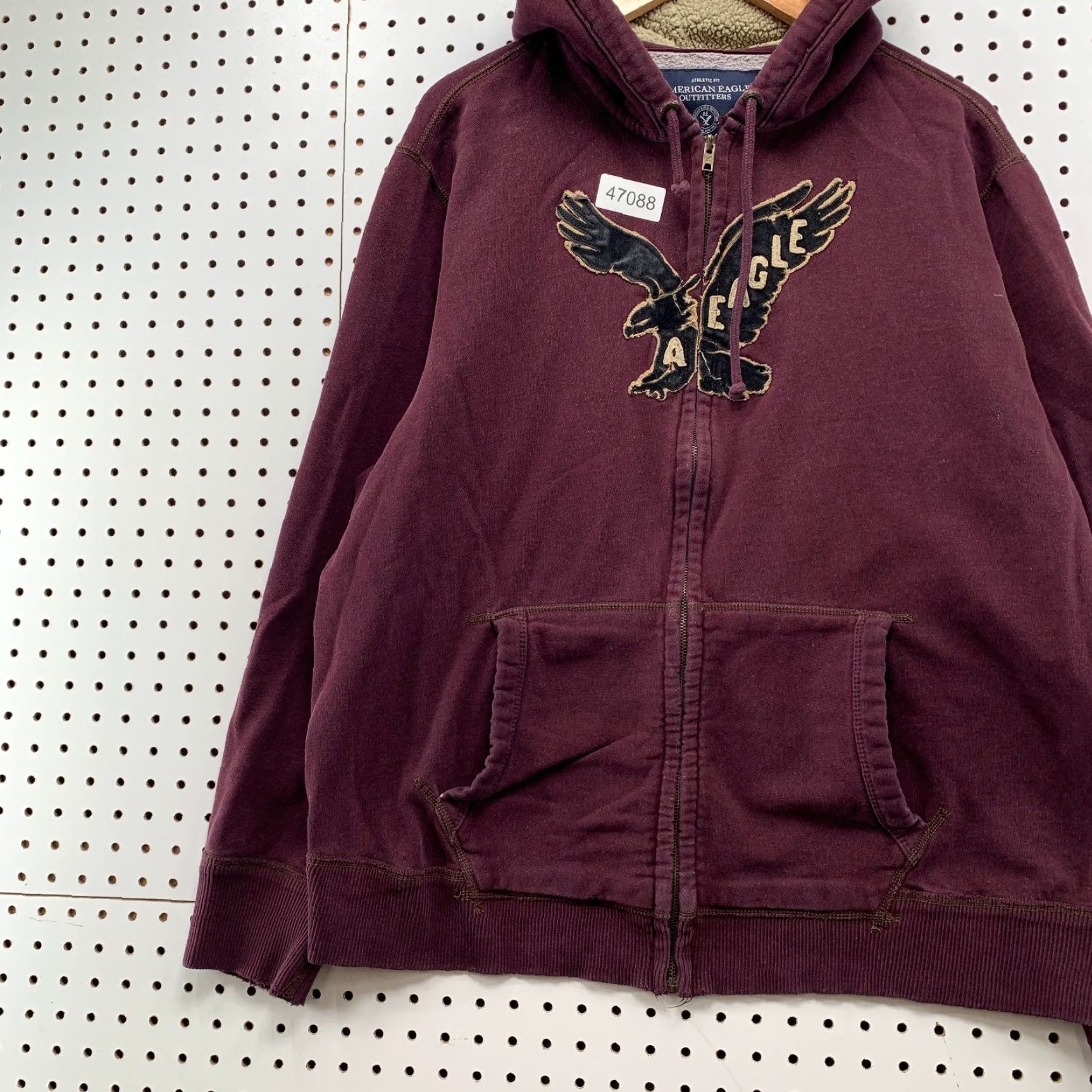 American Eagle Outfitters American Eagle Hoodie Sweatshirt Mens 2XL Maroon Sherpa Lined Hood Embroidered Size US XXL / EU 58 / 5 - 5 Thumbnail