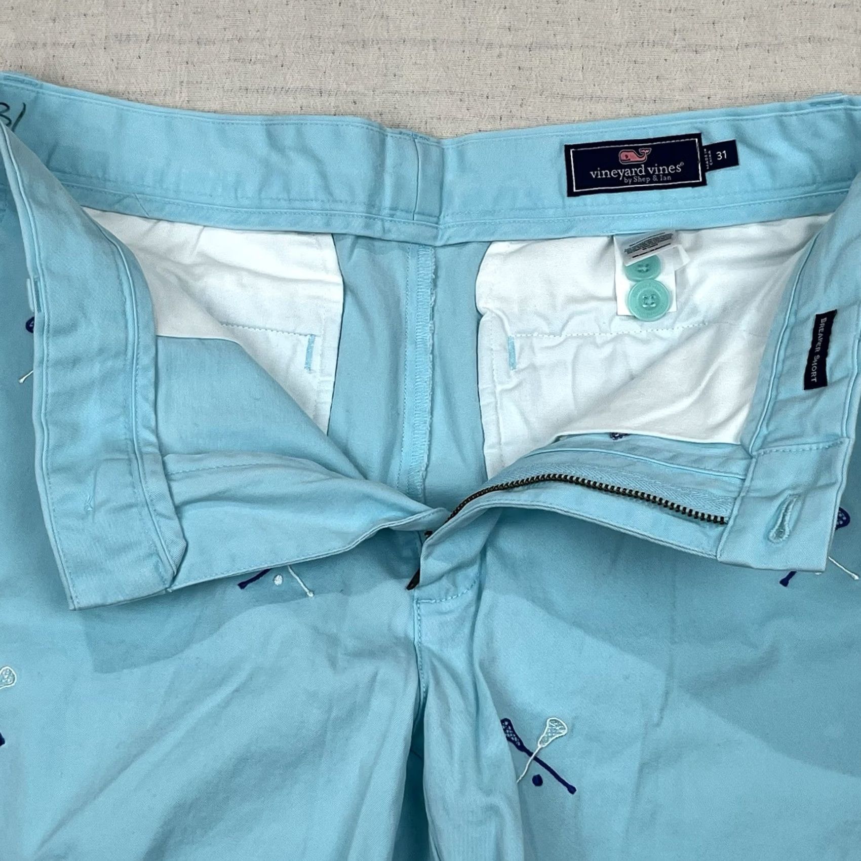 Vineyard Vines Vineyard Vines Men’s Stretch Breaker Shorts Blue Lacrosse All Over Print Size 31 Mens Beach Sports Preppy 90s? Size US 31 - 6 Thumbnail