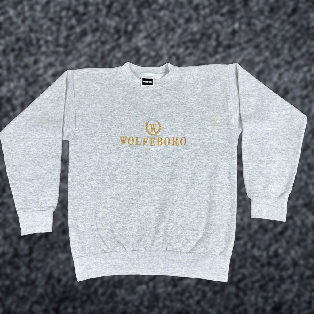 Tultex Tultex Wolfeboro Sweatshirt Mens Large Gray Pullover Embroidered Crest Crewneck Size US L / EU 52-54 / 3 - 1 Thumbnail
