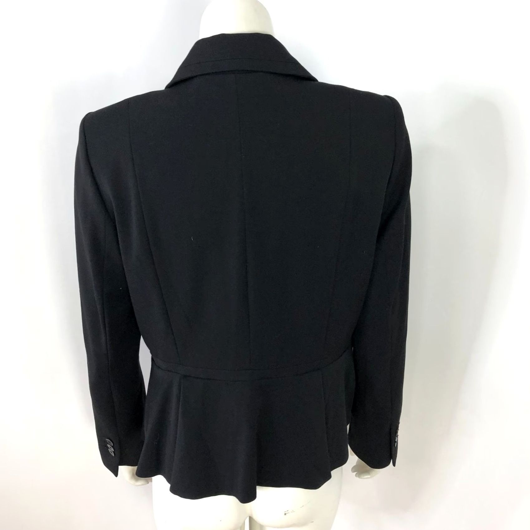 White House Black Market White House Black Market Blazer Jacket Black MINT 10P Petite Knit Polyester Button Blazer Women Blazer Coat Mid-Length Long Sleeve Size L / US 10 / IT 46 - 3 Thumbnail